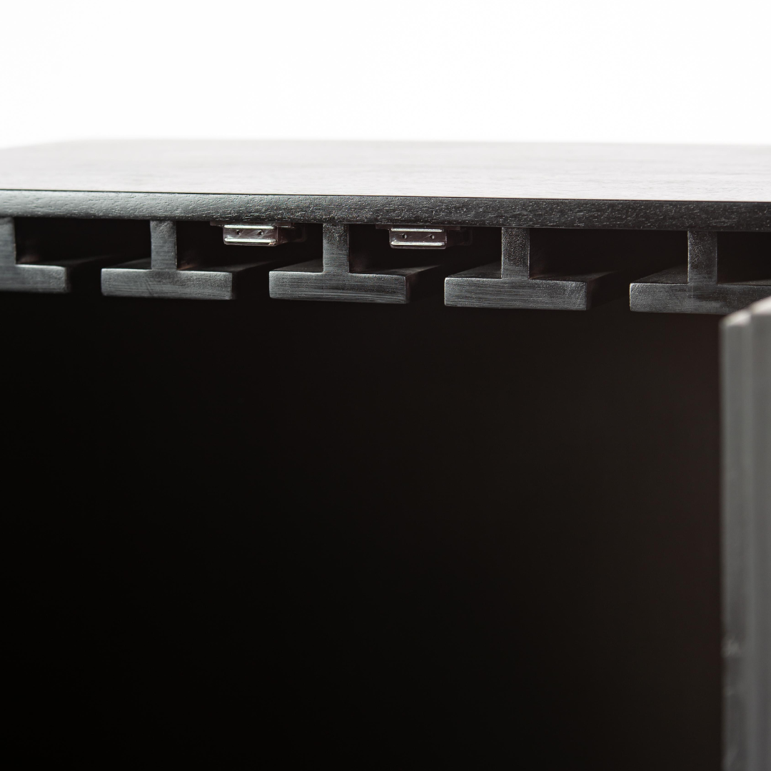 خزانة الناز - ترصيع العظام بالأبيض والأسود