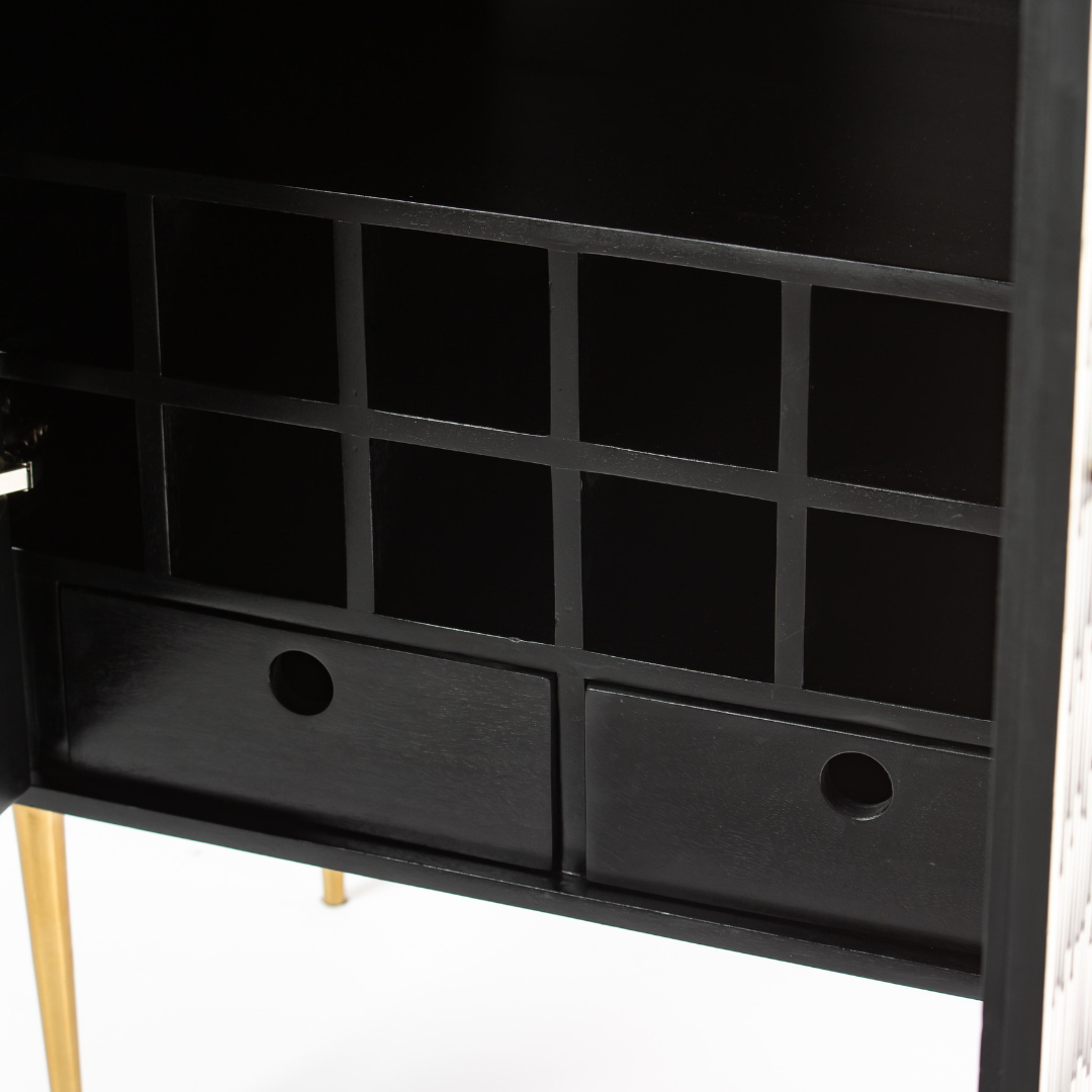 خزانة الناز - ترصيع العظام بالأبيض والأسود