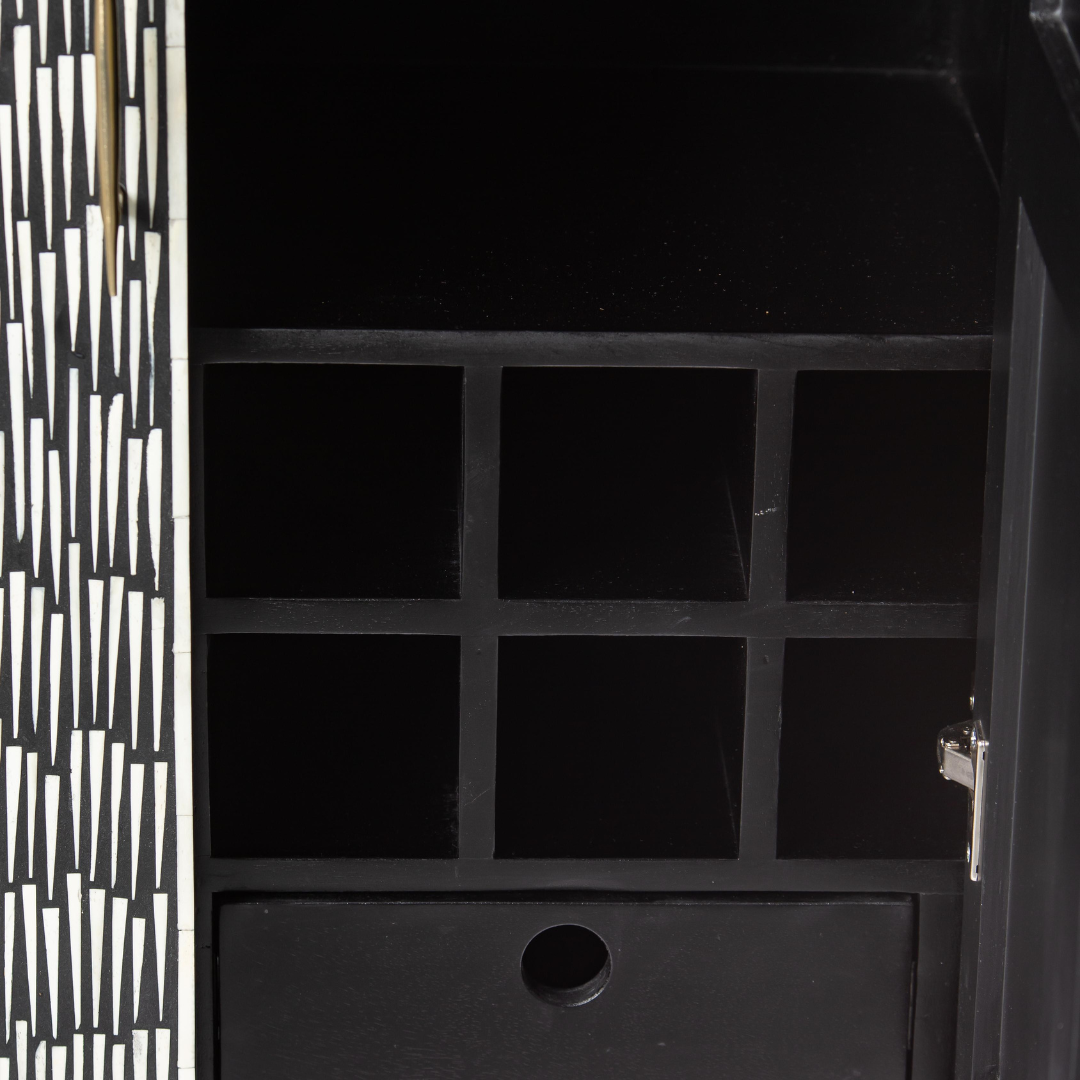 خزانة الناز - ترصيع العظام بالأبيض والأسود