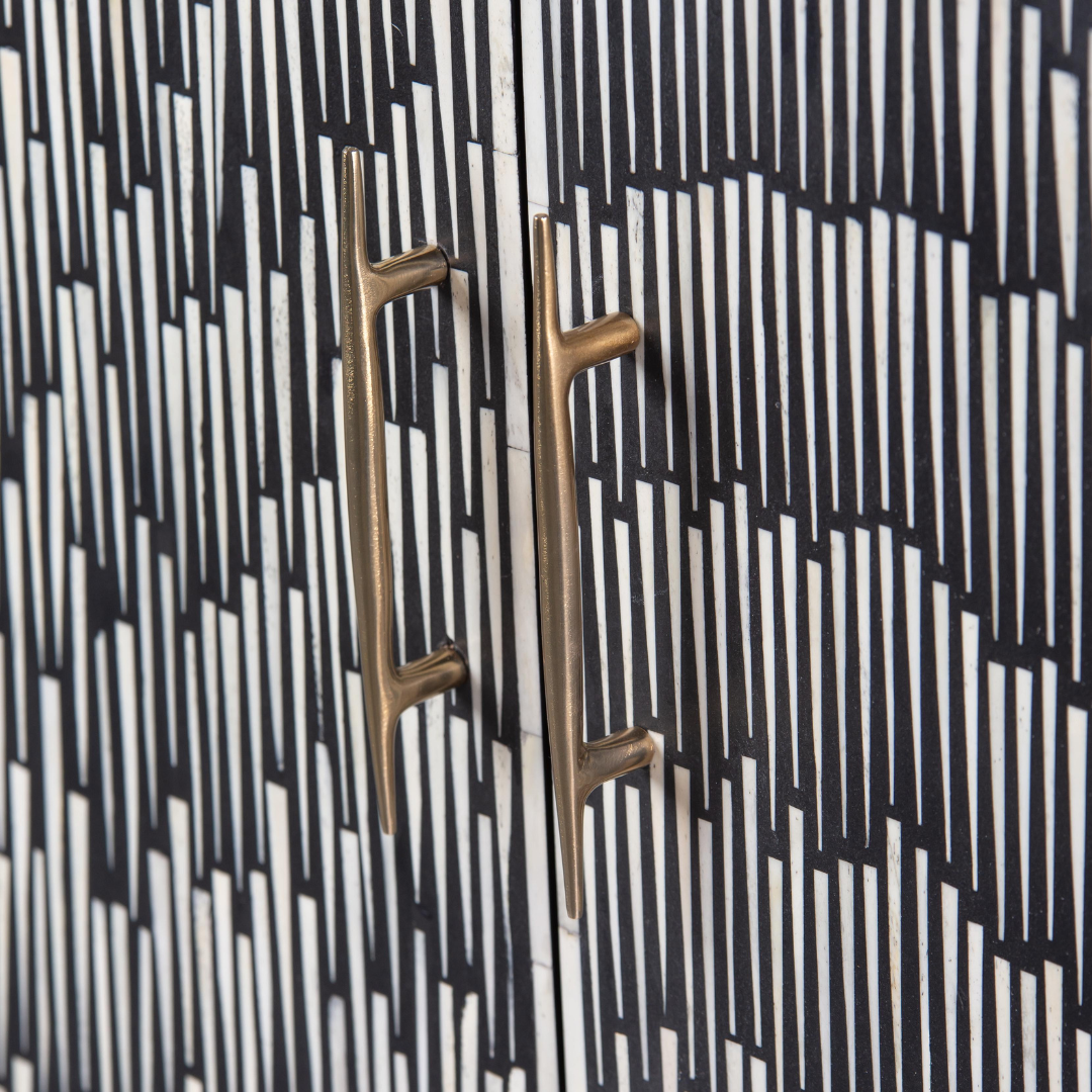 خزانة الناز - ترصيع العظام بالأبيض والأسود