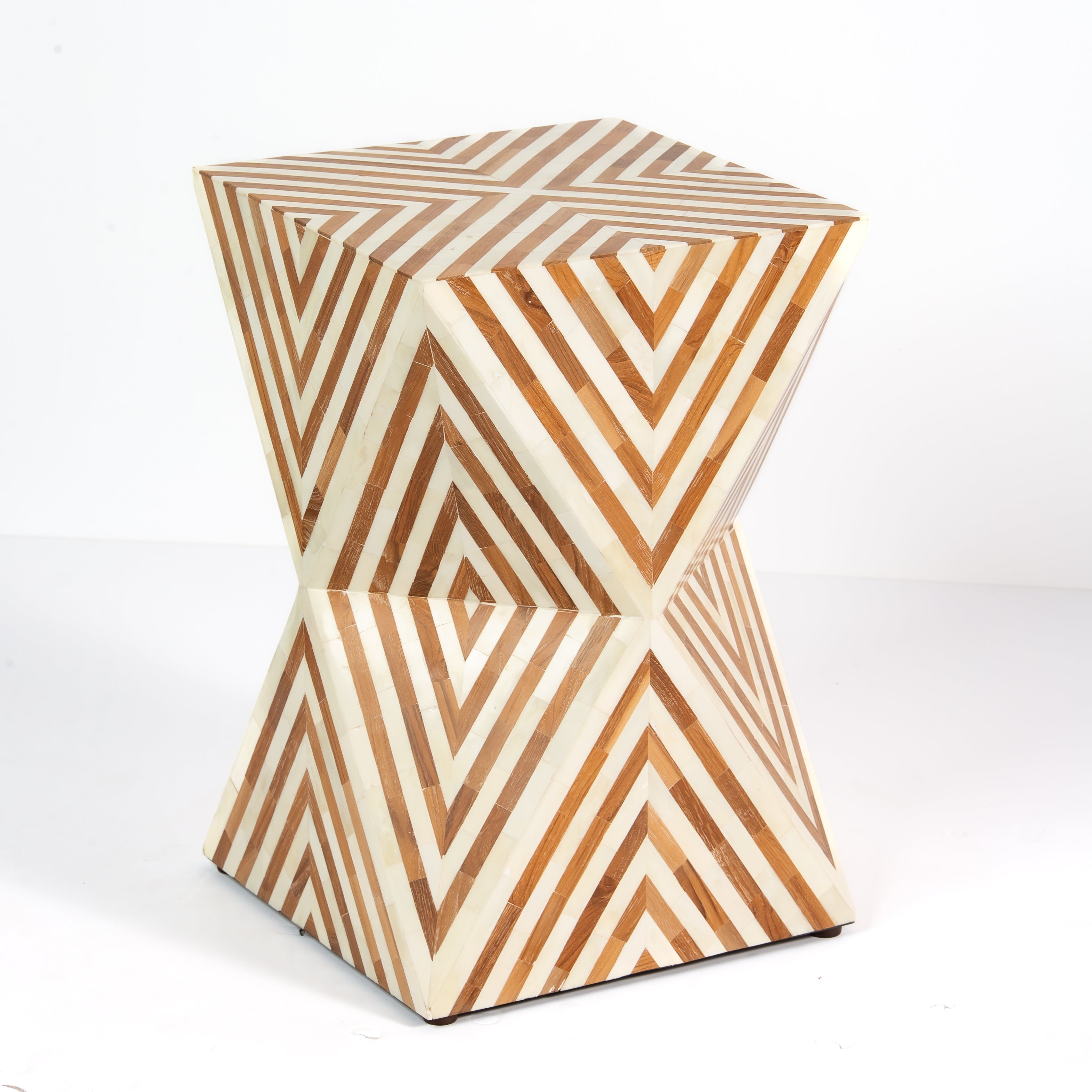 طاولة جانبية أثر - ترصيع بني عظمي