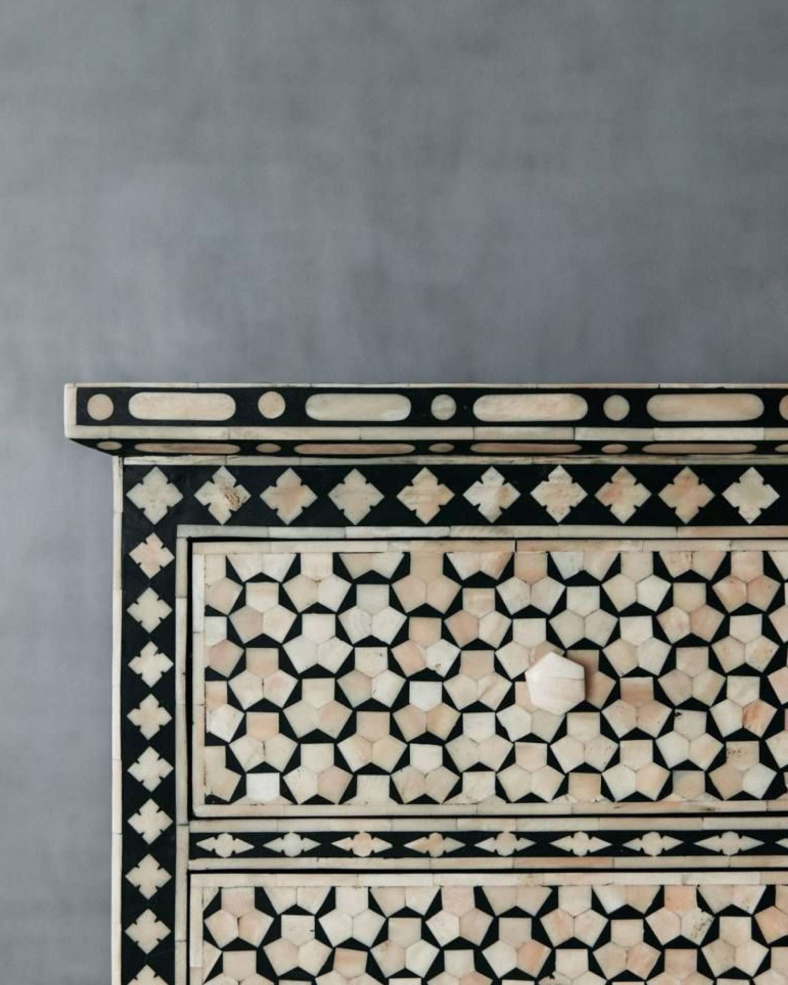 Vaan Chest of Drawers - Black & White Bone Inlay - Tabeer Homes