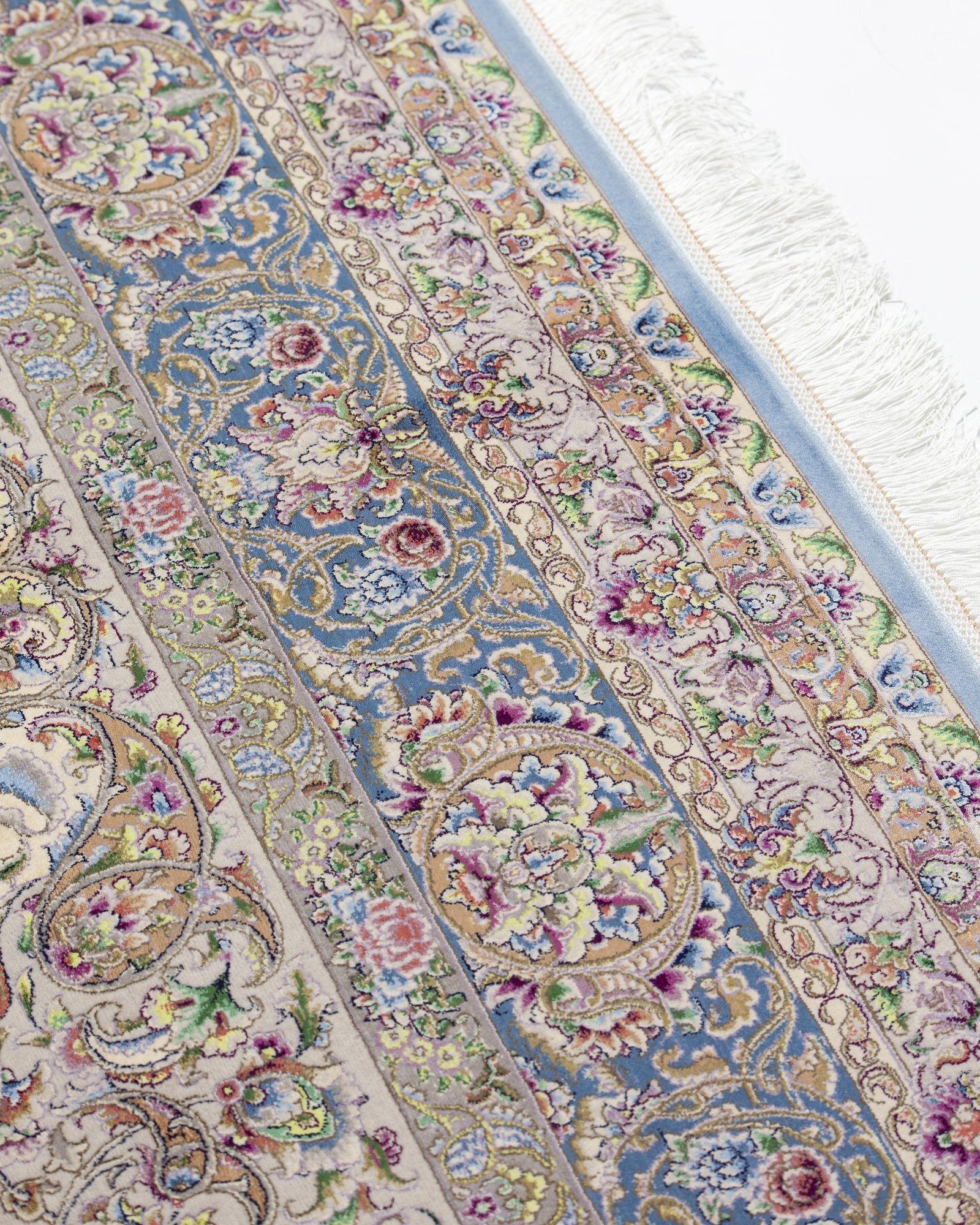 Bianca Persian silk and wool rug edge binding and back detail, pearl grey 200 x 300 cm - Tabeer Homes Dubai