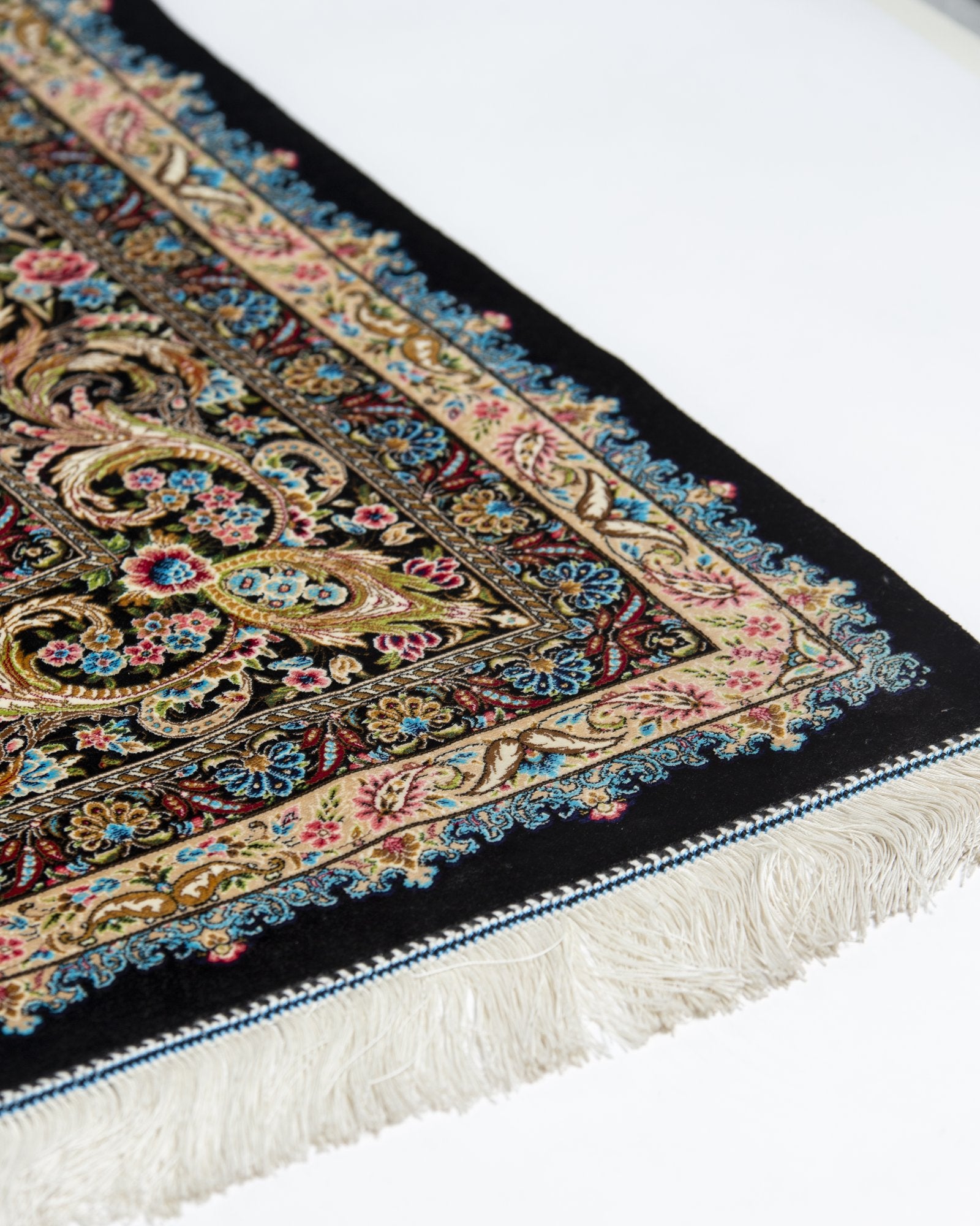 Homa Persian silk rug centre medallion close-up, black and gold 200 x 300 cm - Tabeer Homes Dubai