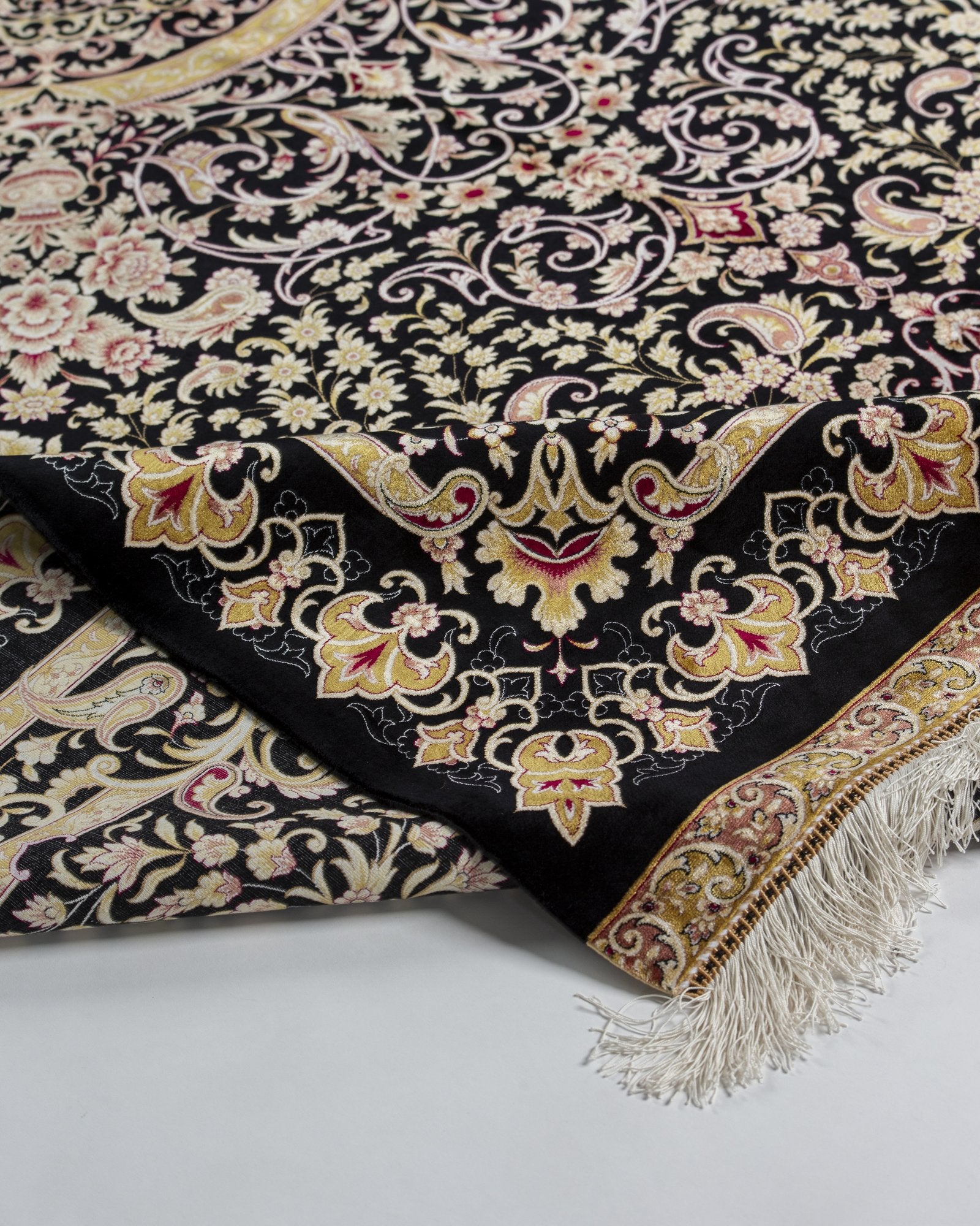 Isolde Persian silk rug edge binding and back detail, black and gold 200 x 300 cm - Tabeer Homes Dubai