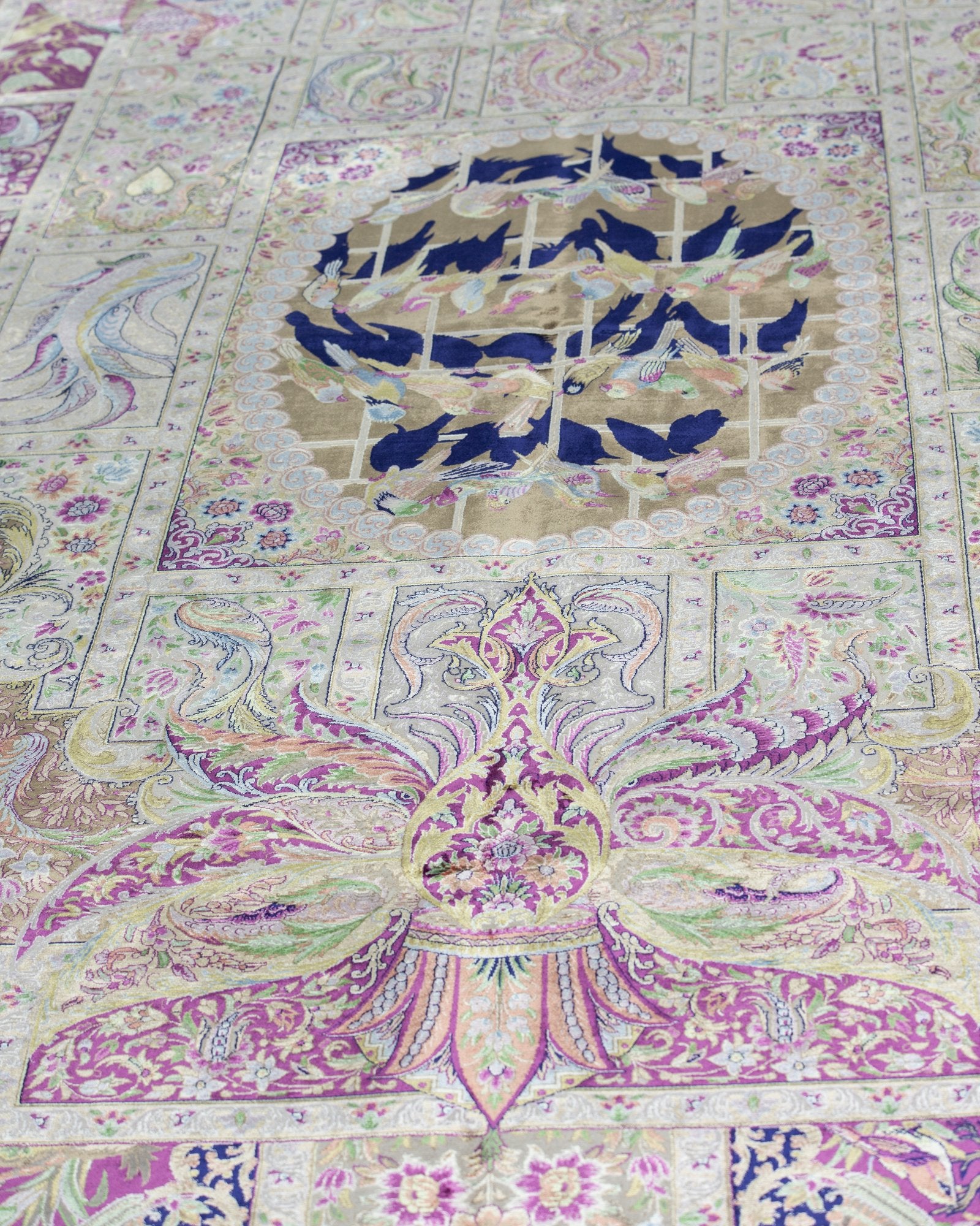 Katayoun silk and wool carpet knot density and detail, violet 200 x 300 cm - Tabeer Homes Dubai