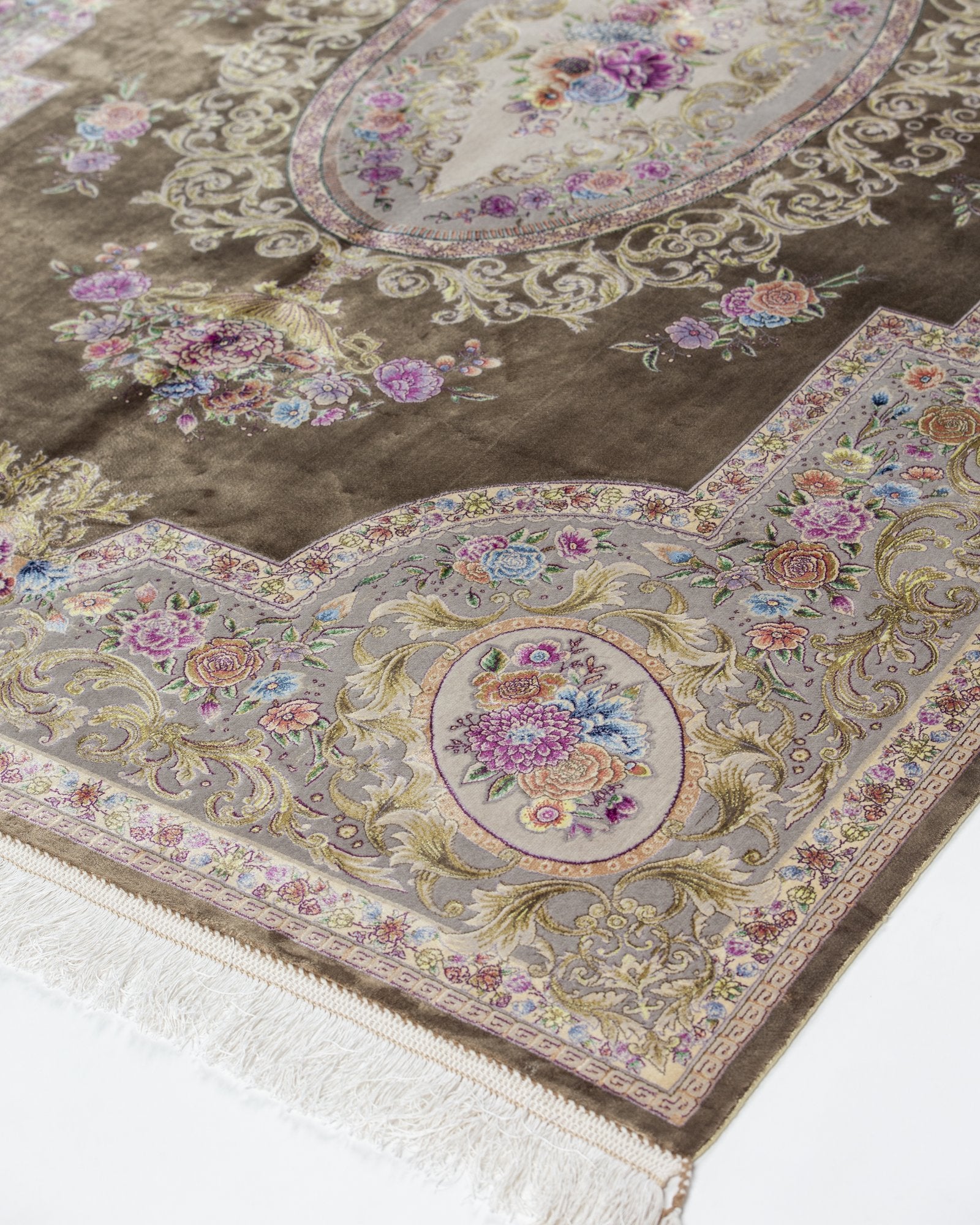 Ottavia silk and wool carpet border and corner detail in olive brown, 225 x 150 cm - Tabeer Homes Dubai