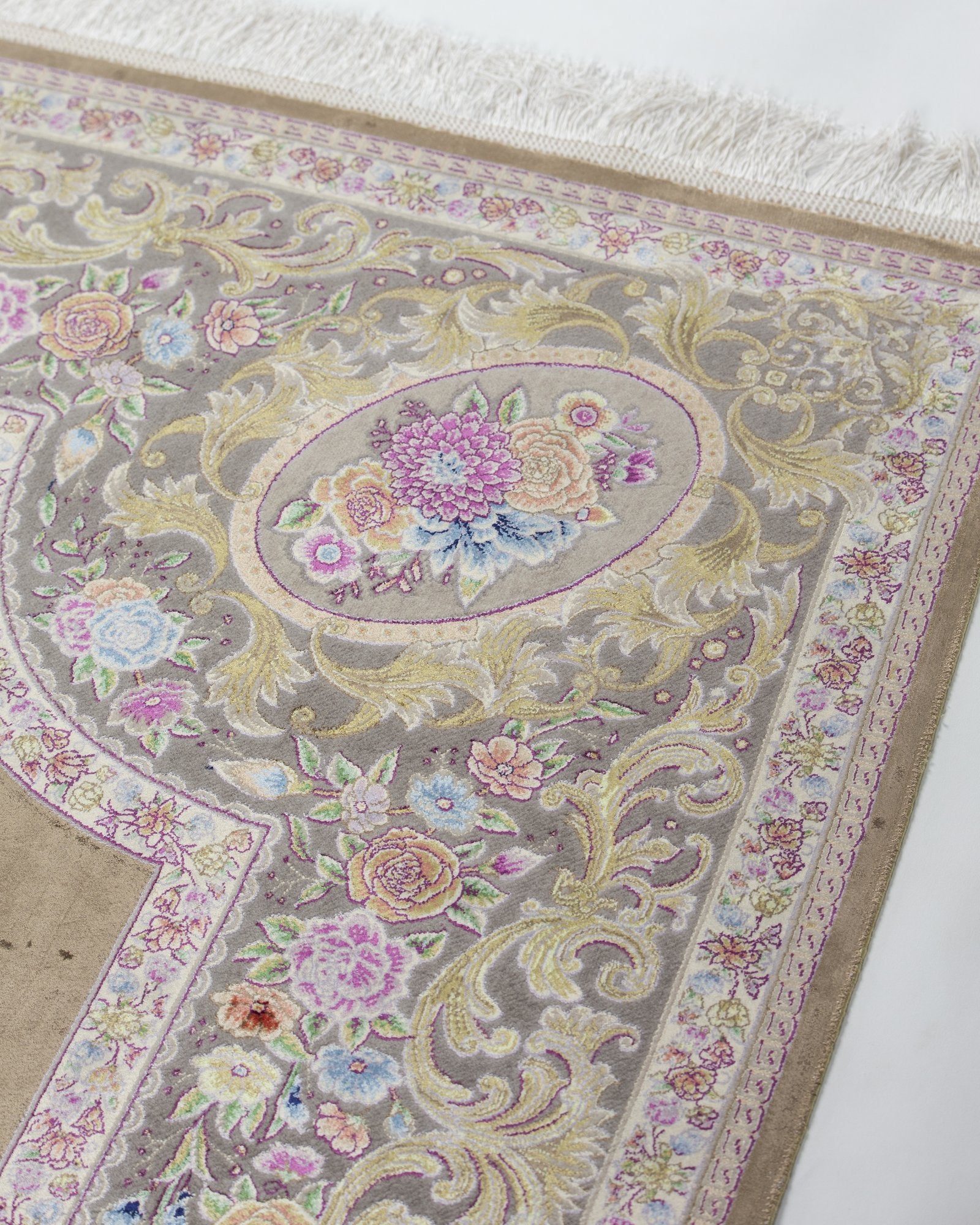 Ottavia Persian silk and wool rug fringe and selvedge detail, olive brown 225 x 150 cm - Tabeer Homes Dubai