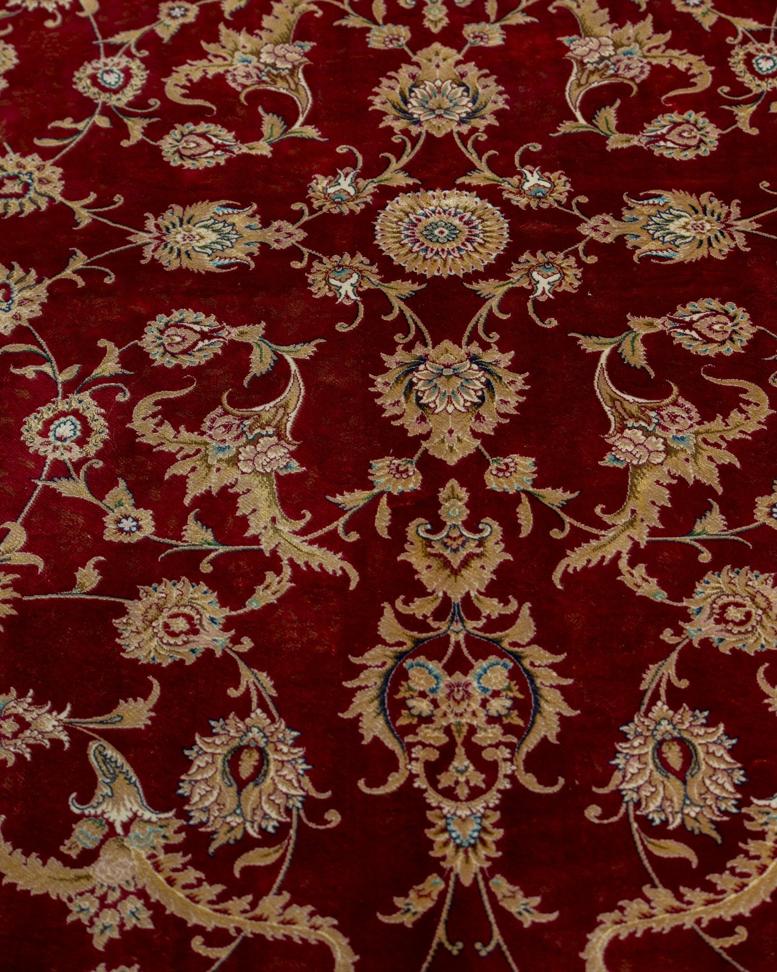 Ravenna Persian silk rug fringe and selvedge detail, crimson red 200 x 300 cm - Tabeer Homes Dubai