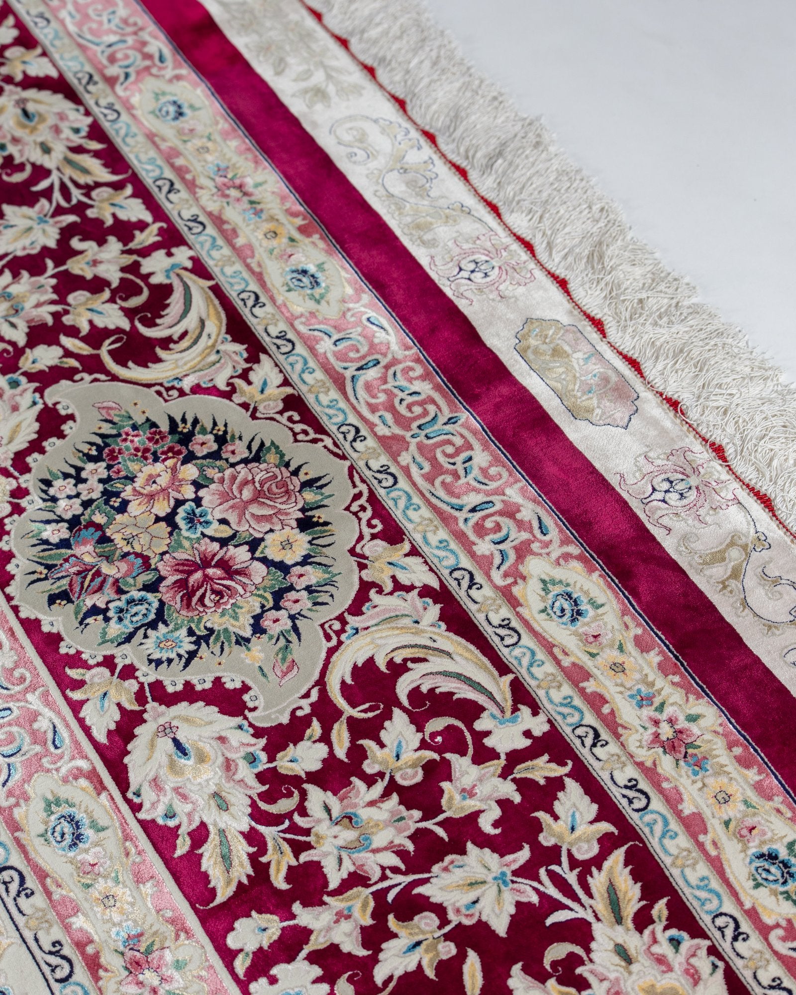 Roshanak Persian silk rug fringe and selvedge detail, rose pink 300 x 400 cm - Tabeer Homes Dubai