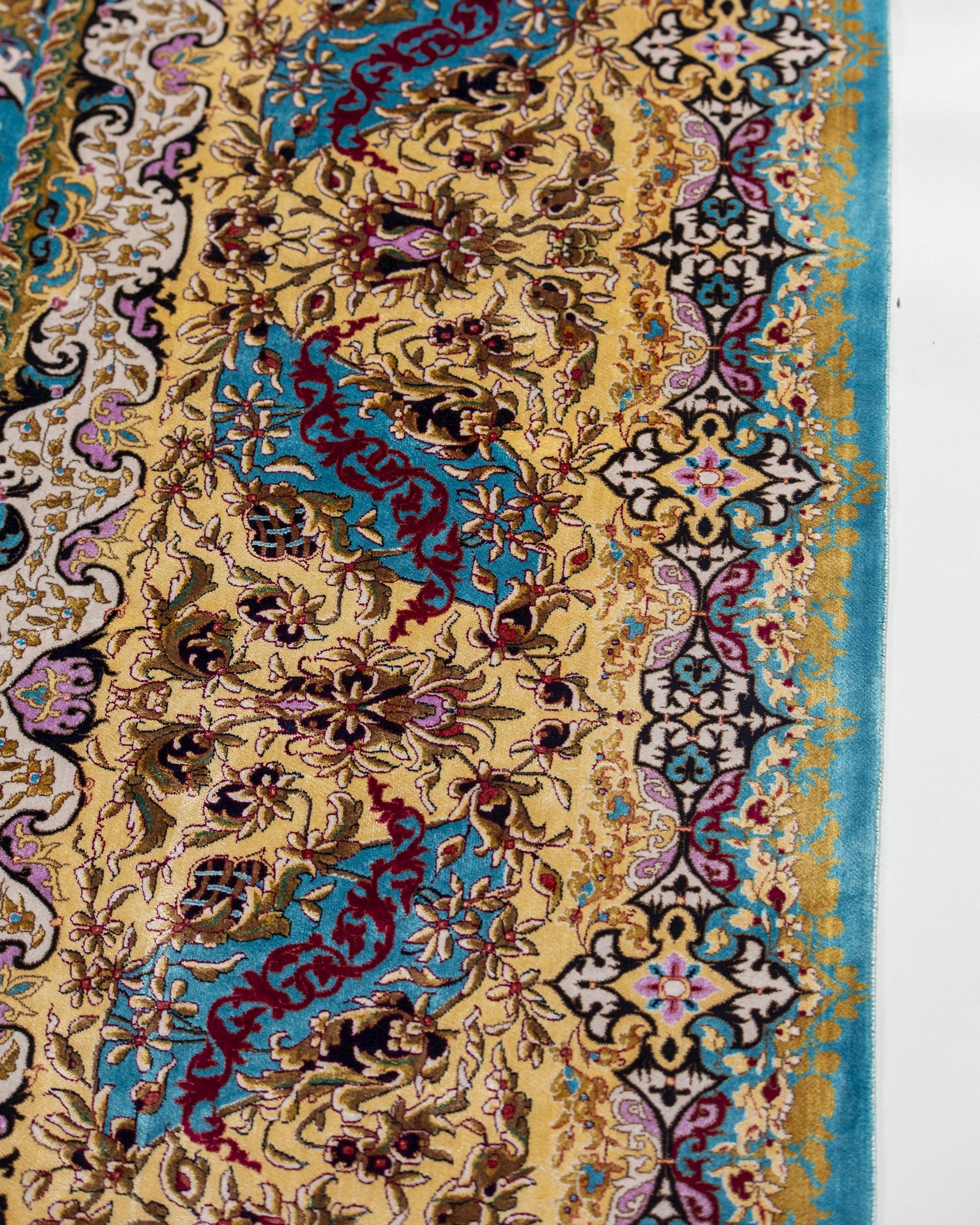 Sepideh silk carpet border and corner detail in celadon blue, 250 x 350 cm - Tabeer Homes Dubai