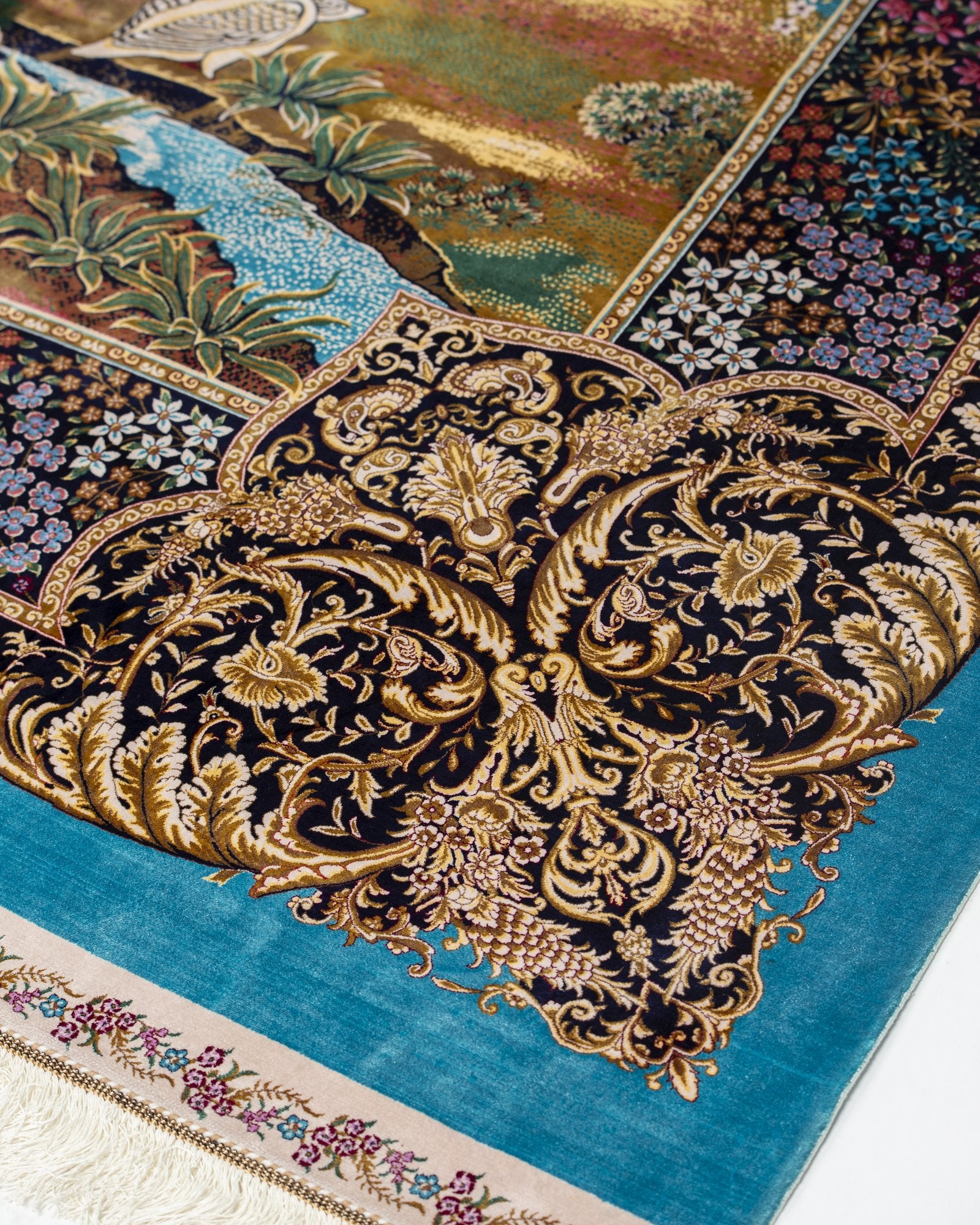 Shahnaz Persian silk rug centre medallion close-up, turquoise 200 x 300 cm - Tabeer Homes Dubai