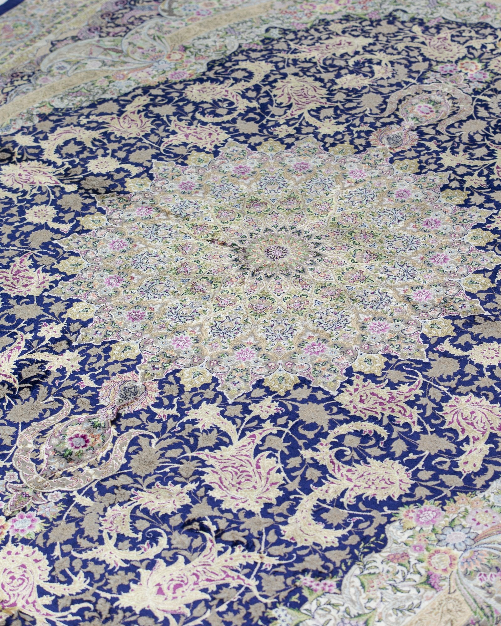 Shahrzad Persian silk and wool rug centre medallion close-up, navy blue 200 x 300 cm - Tabeer Homes Dubai
