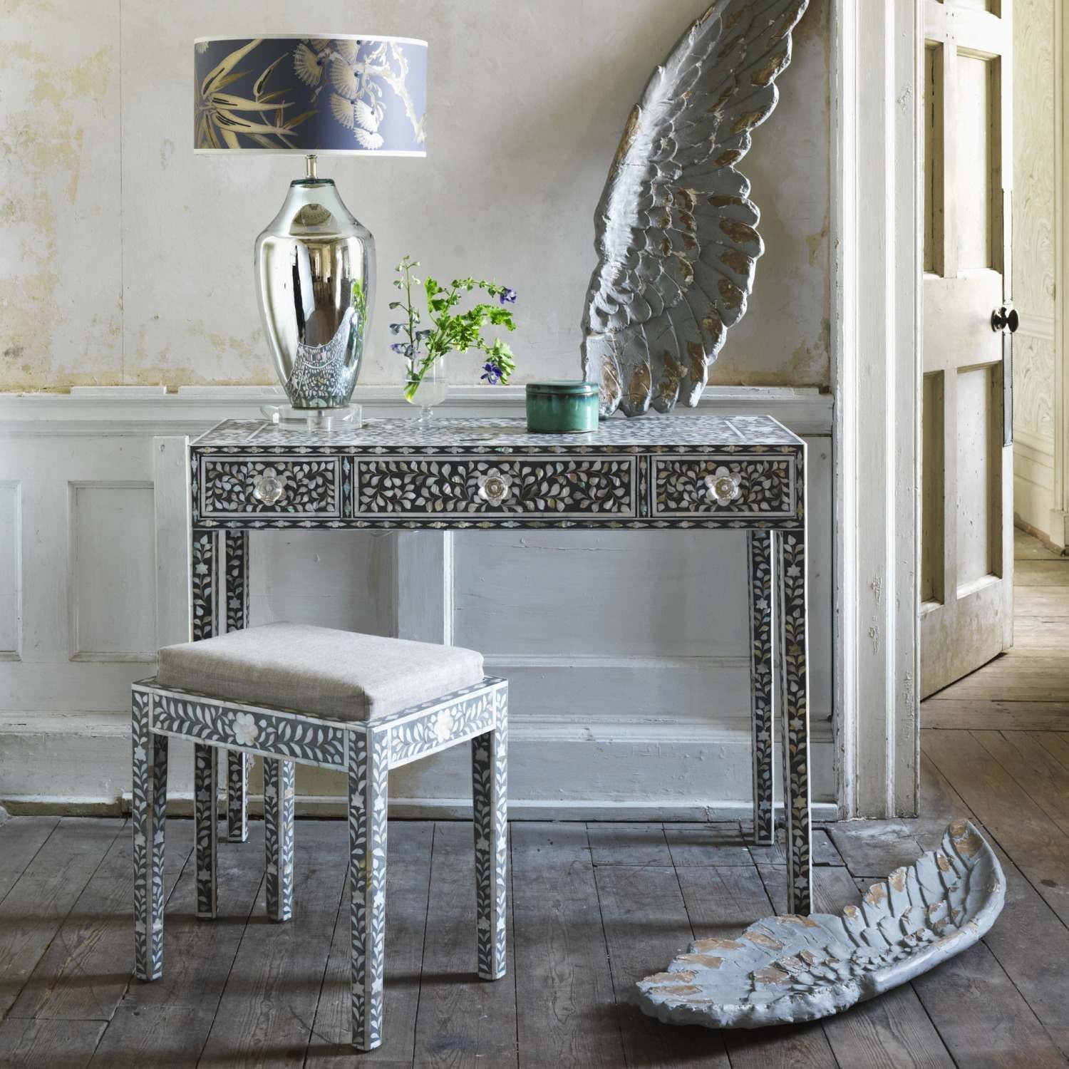 Iris Dresser Console & Stool - Black Mother of Pearl - Tabeer Homes