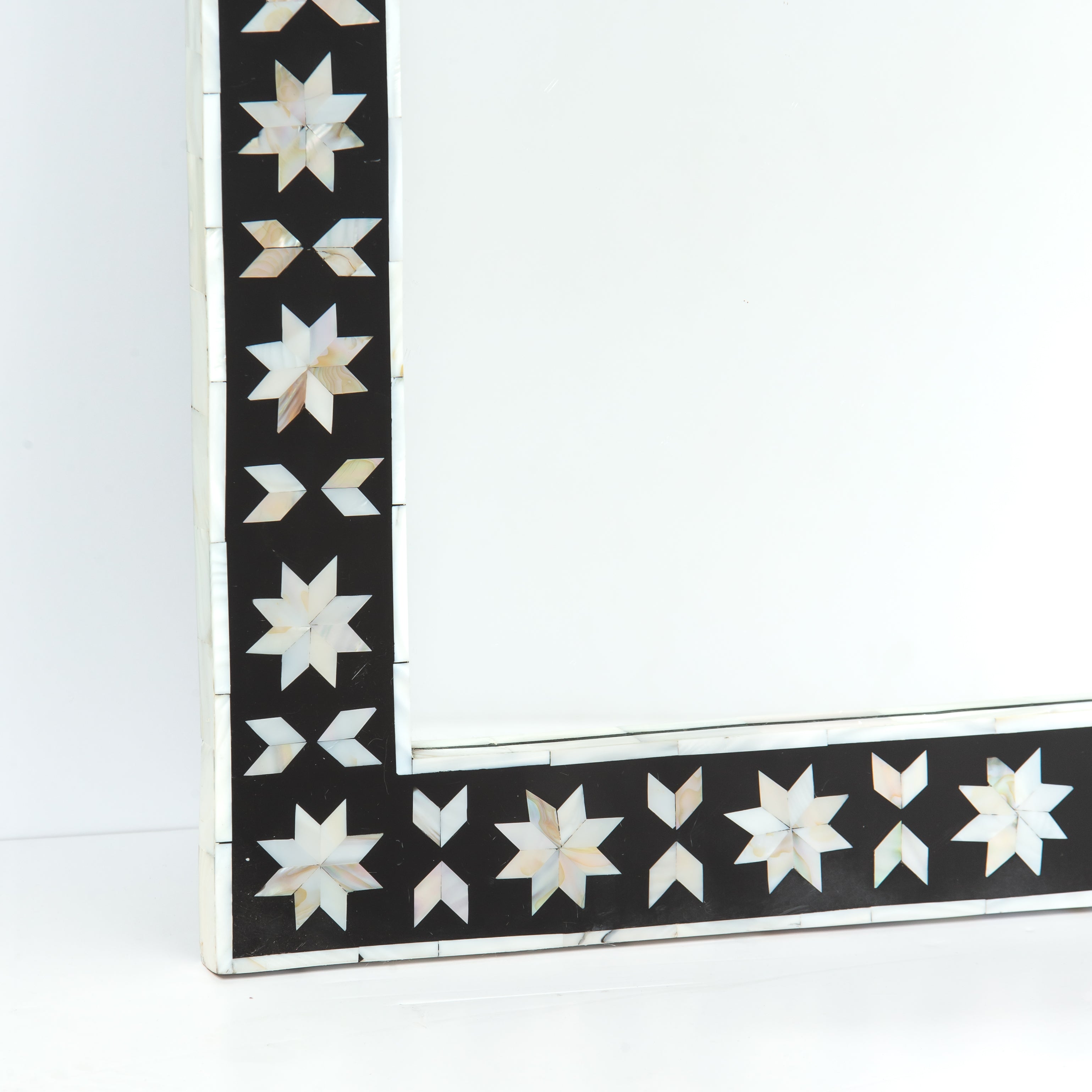 Vitara Mirror - Black & White Mother of Pearl 1
