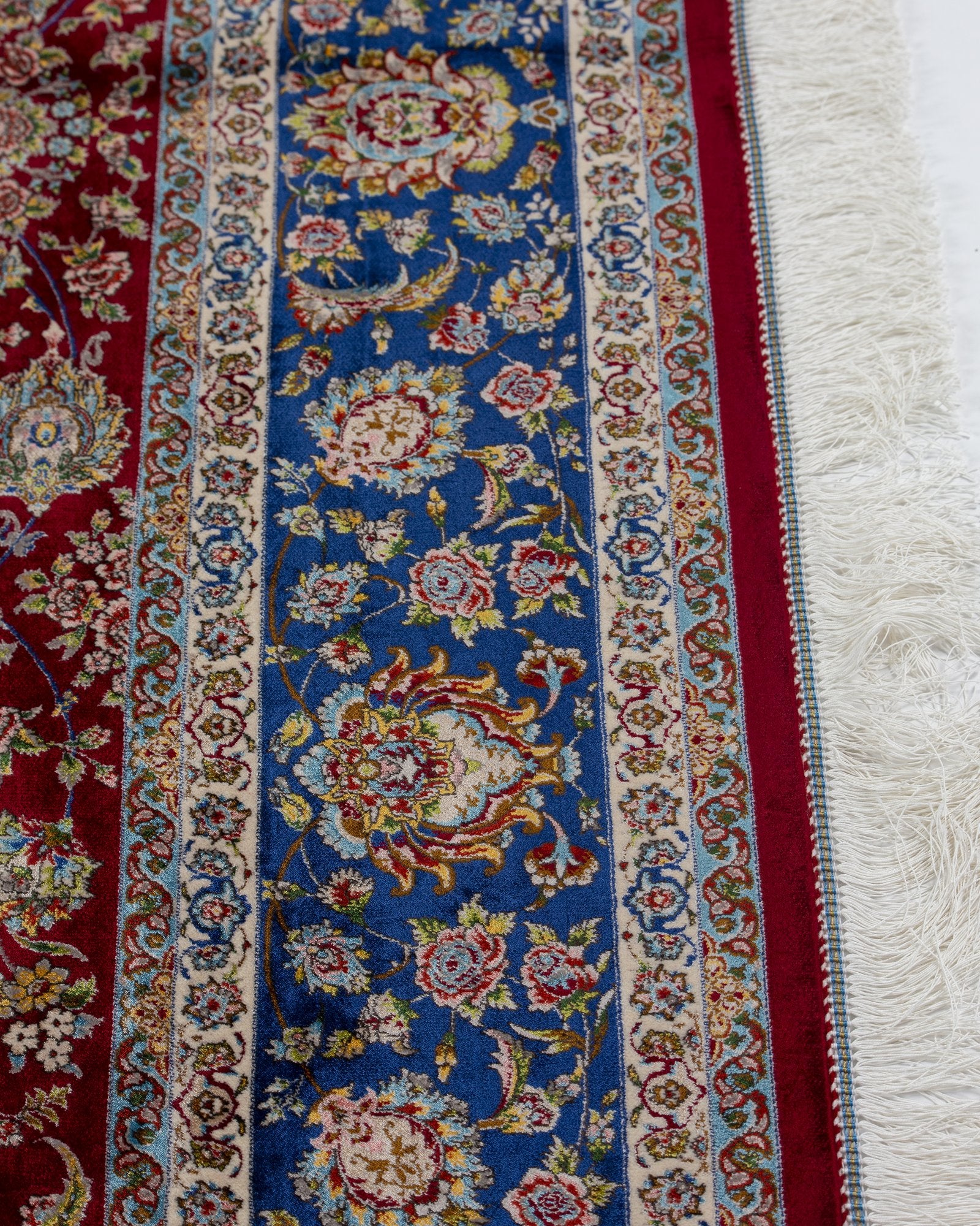 Alessia Persian silk rug fringe and selvedge detail, ruby red 200 x 300 cm - Tabeer Homes Dubai