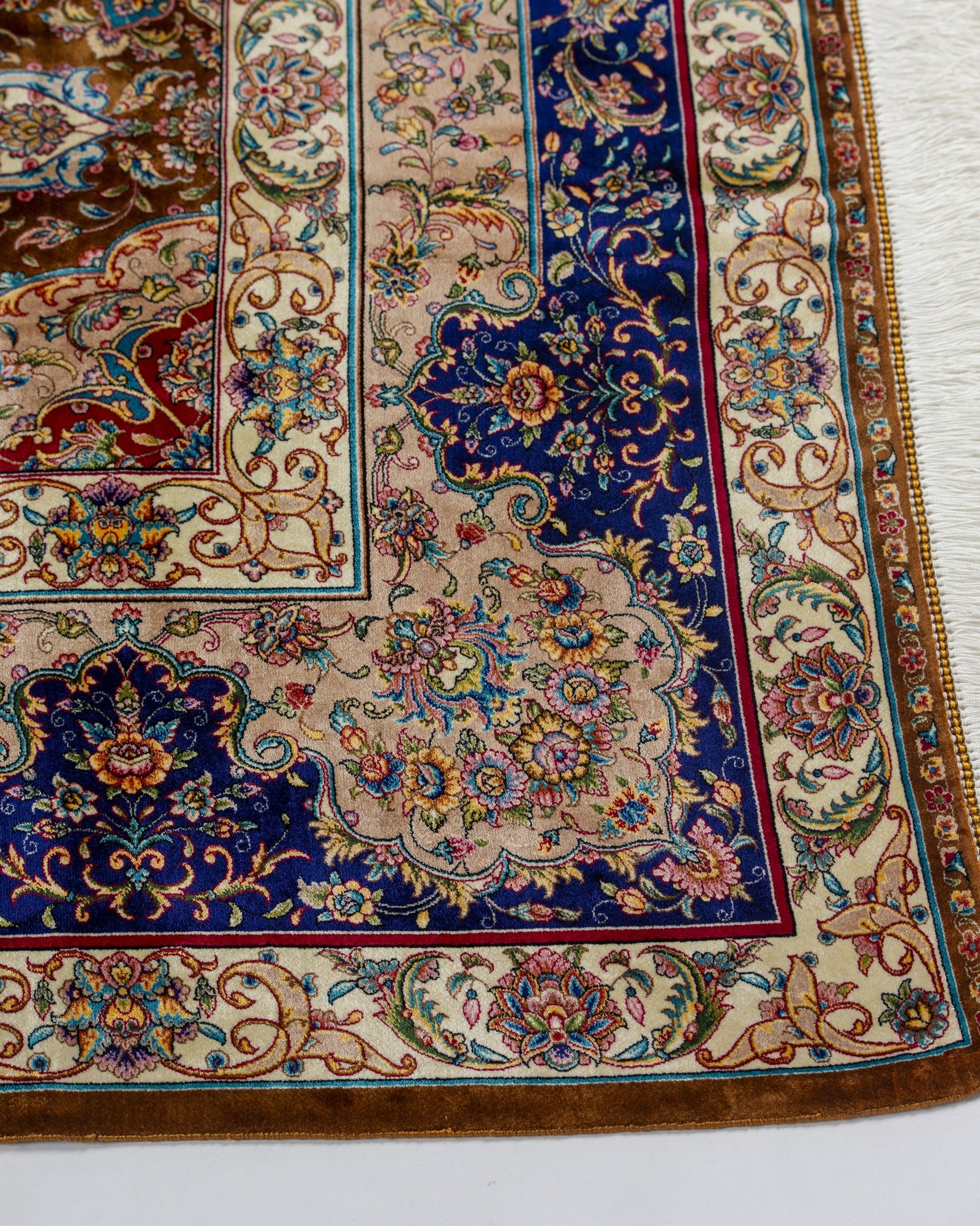 Ambra Persian silk carpet corner and fringe detail, camel 225x150 cm - Tabeer Homes Dubai