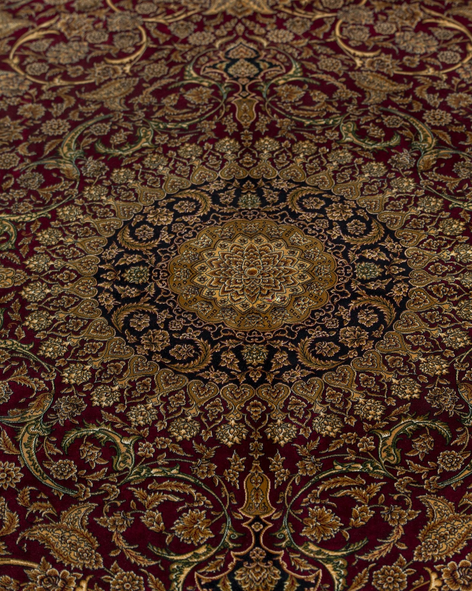 Ardeshir Persian silk rug centre medallion close-up, burgundy 200 x 300 cm - Tabeer Homes Dubai