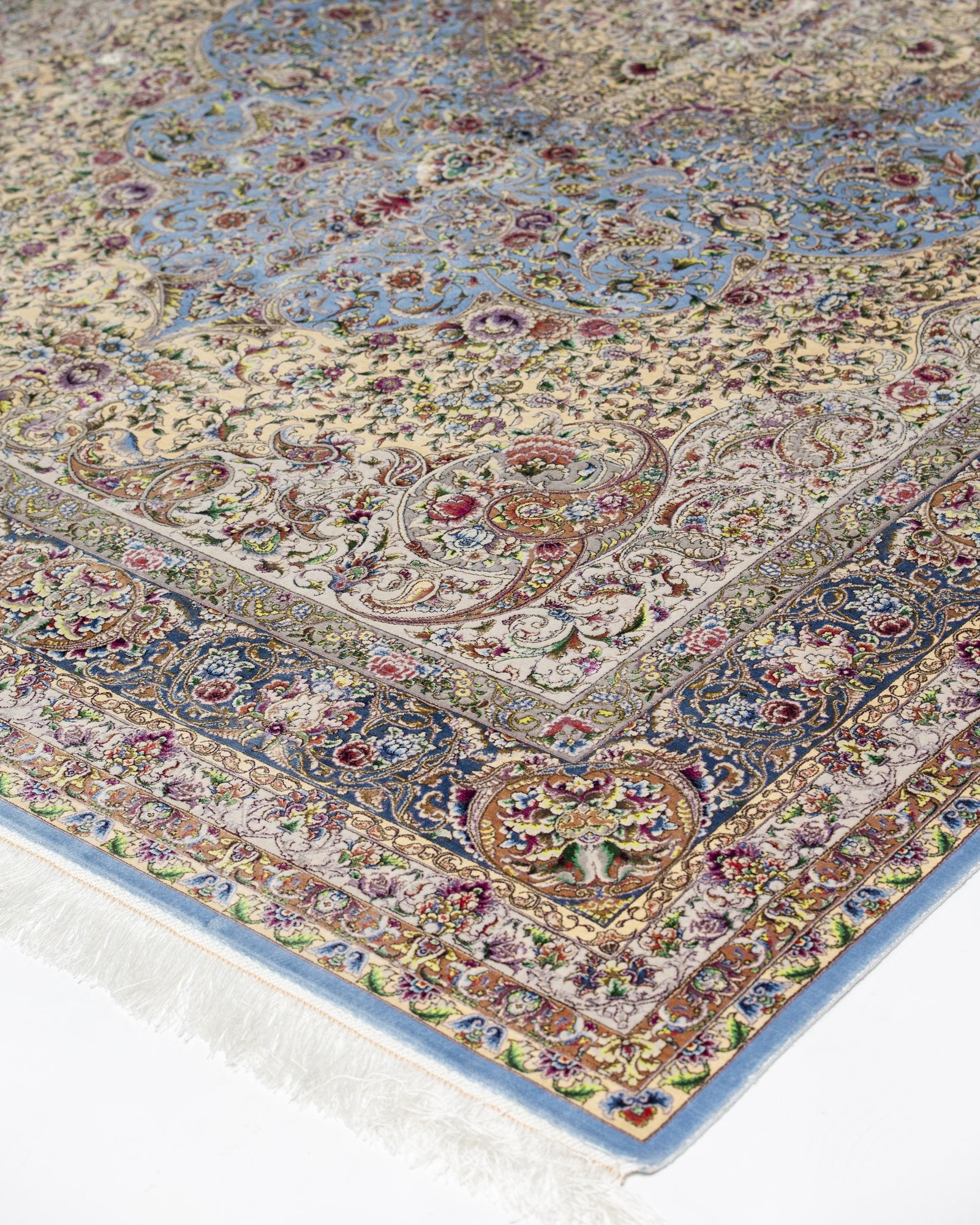 Bianca Persian silk and wool carpet design detail in pearl grey, 200 x 300 cm - Tabeer Homes Dubai