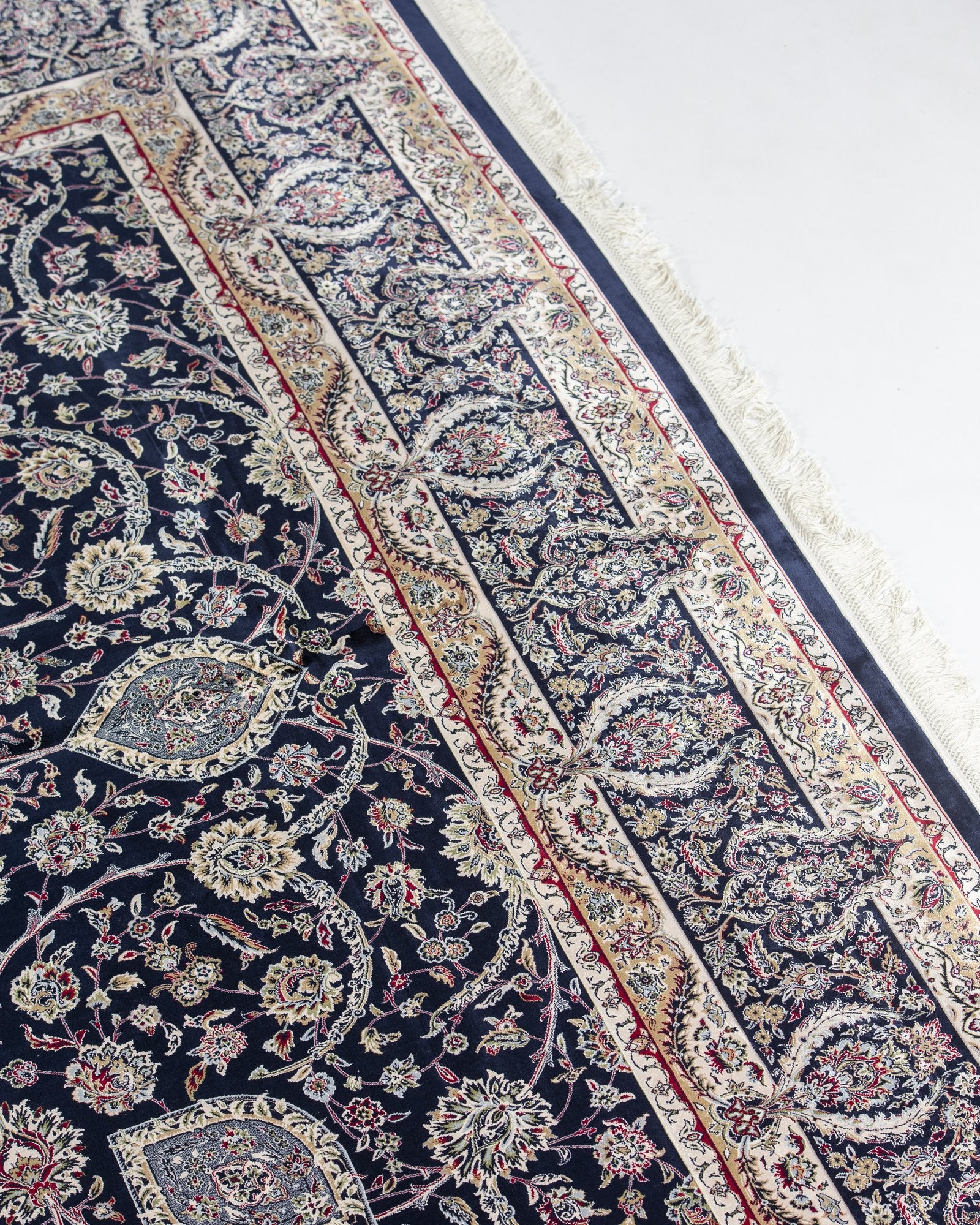 Cyrene silk carpet border and corner detail in midnight navy, 250 x 350 cm - Tabeer Homes Dubai