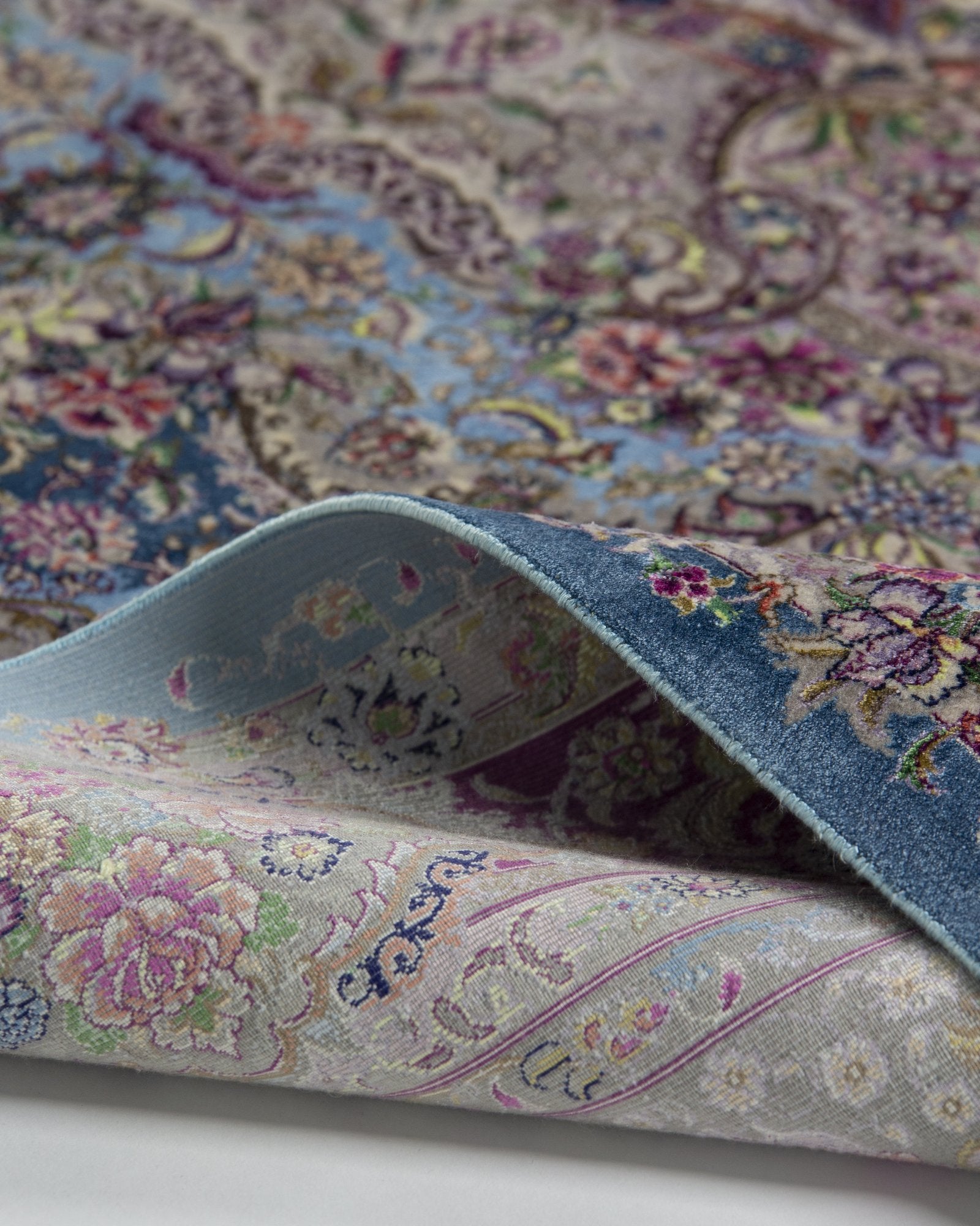 Farahnaz silk and wool carpet spandrel and guard border in powder blue, 225 x 150 cm - Tabeer Homes Dubai