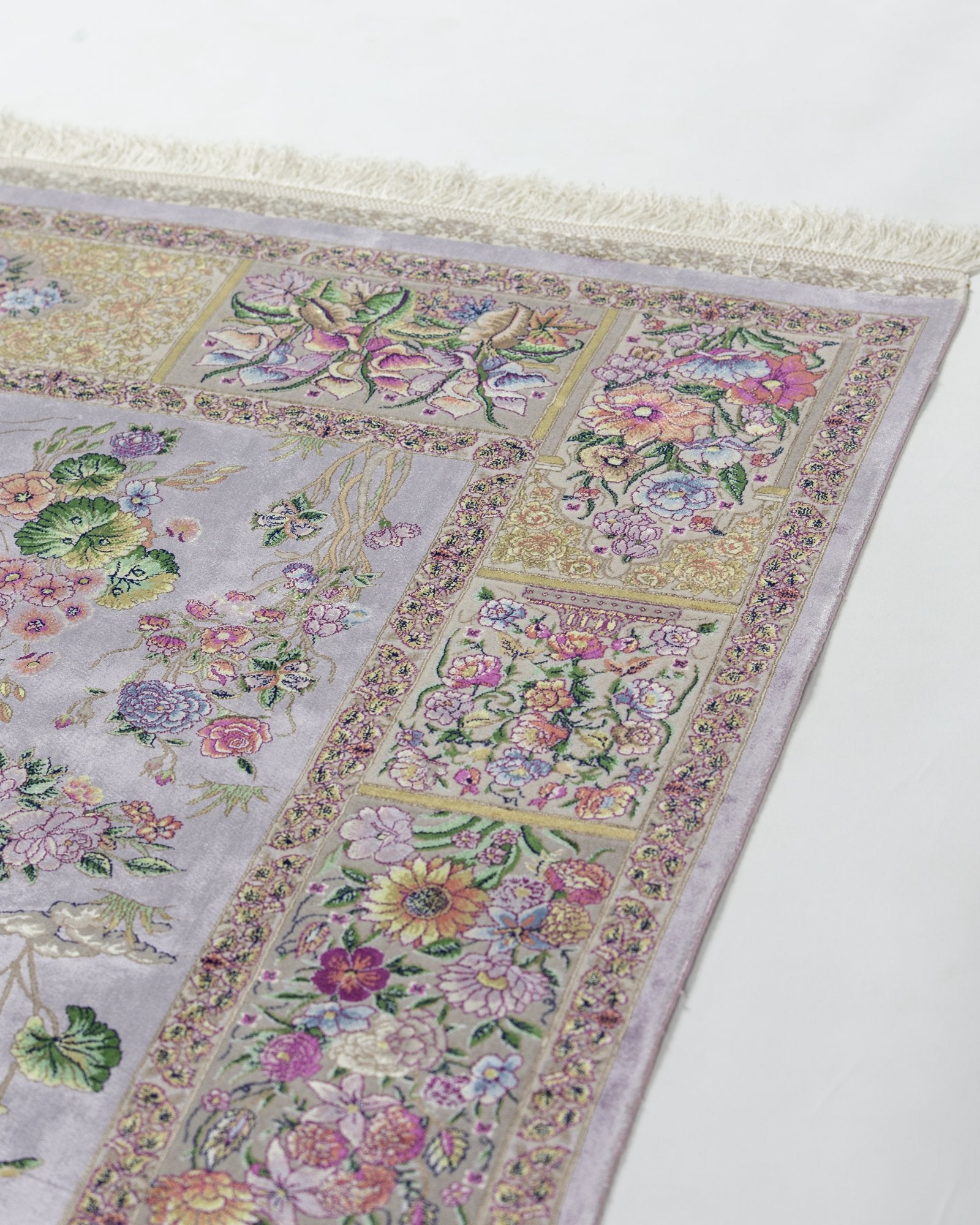 Flora Persian silk and wool carpet reverse and selvedge detail, lilac 225x150 cm - Tabeer Homes Dubai