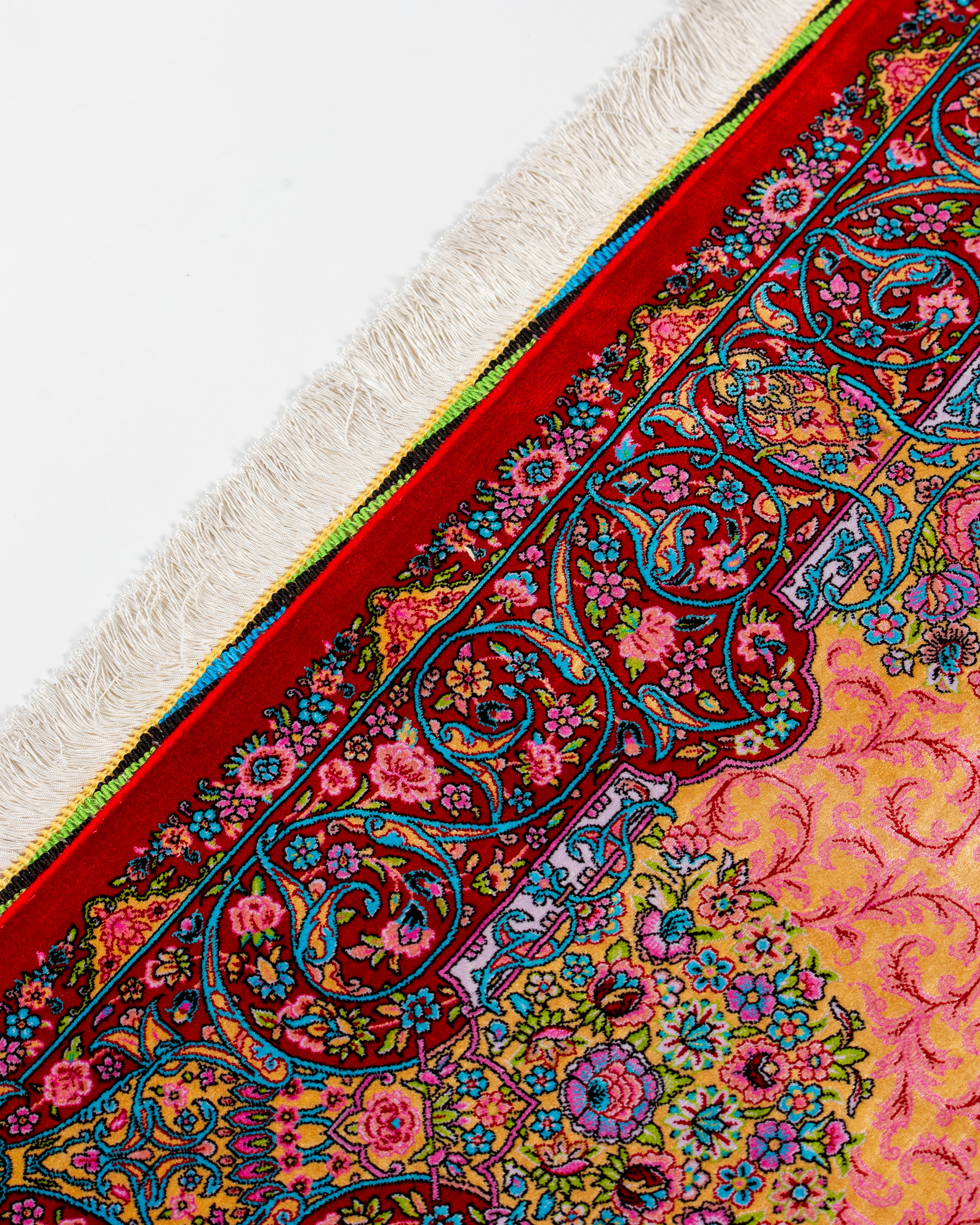 Silk pile pattern detail of the Noor coral rug