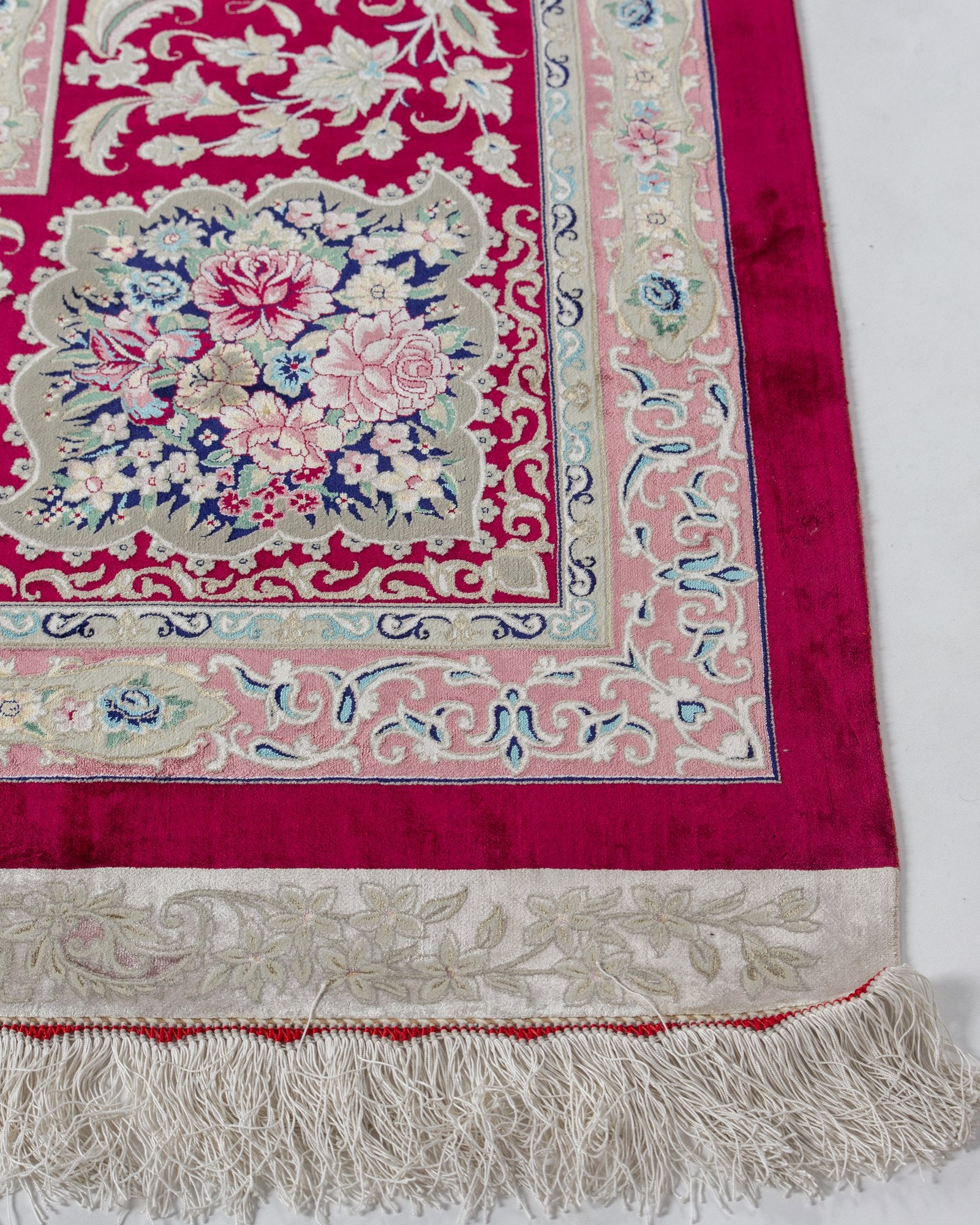 Roshanak silk carpet field pattern detail in rose pink, 300 x 400 cm - Tabeer Homes Dubai