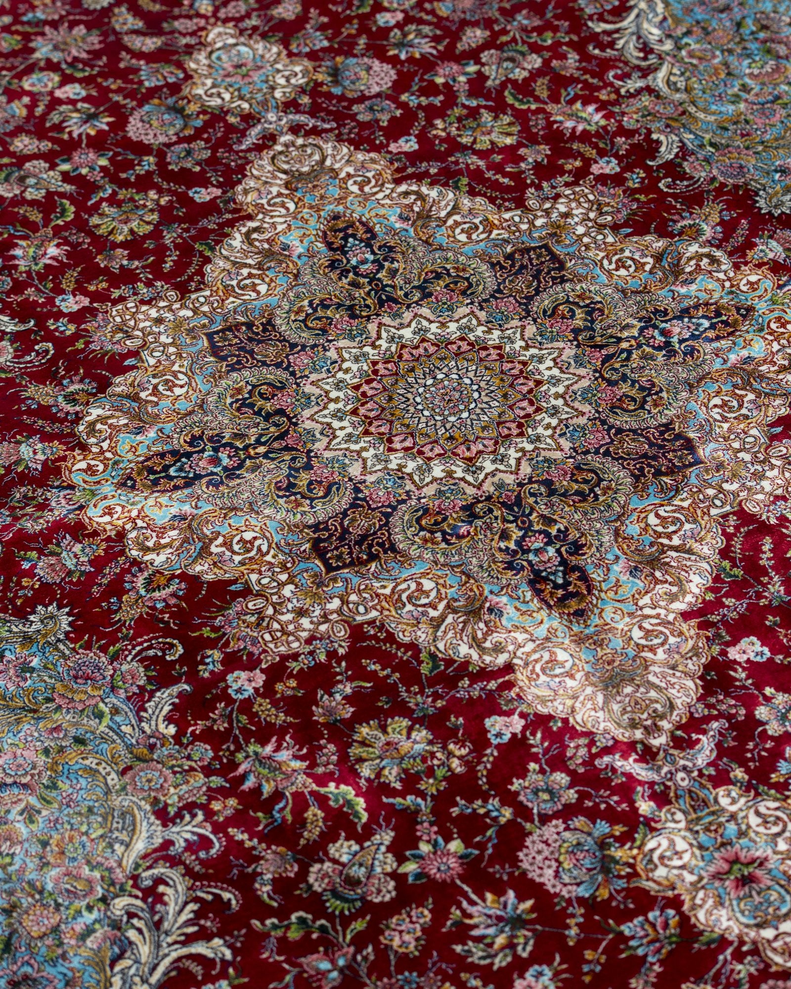 Roxana Persian silk carpet corner and fringe detail, red 225x150 cm - Tabeer Homes Dubai