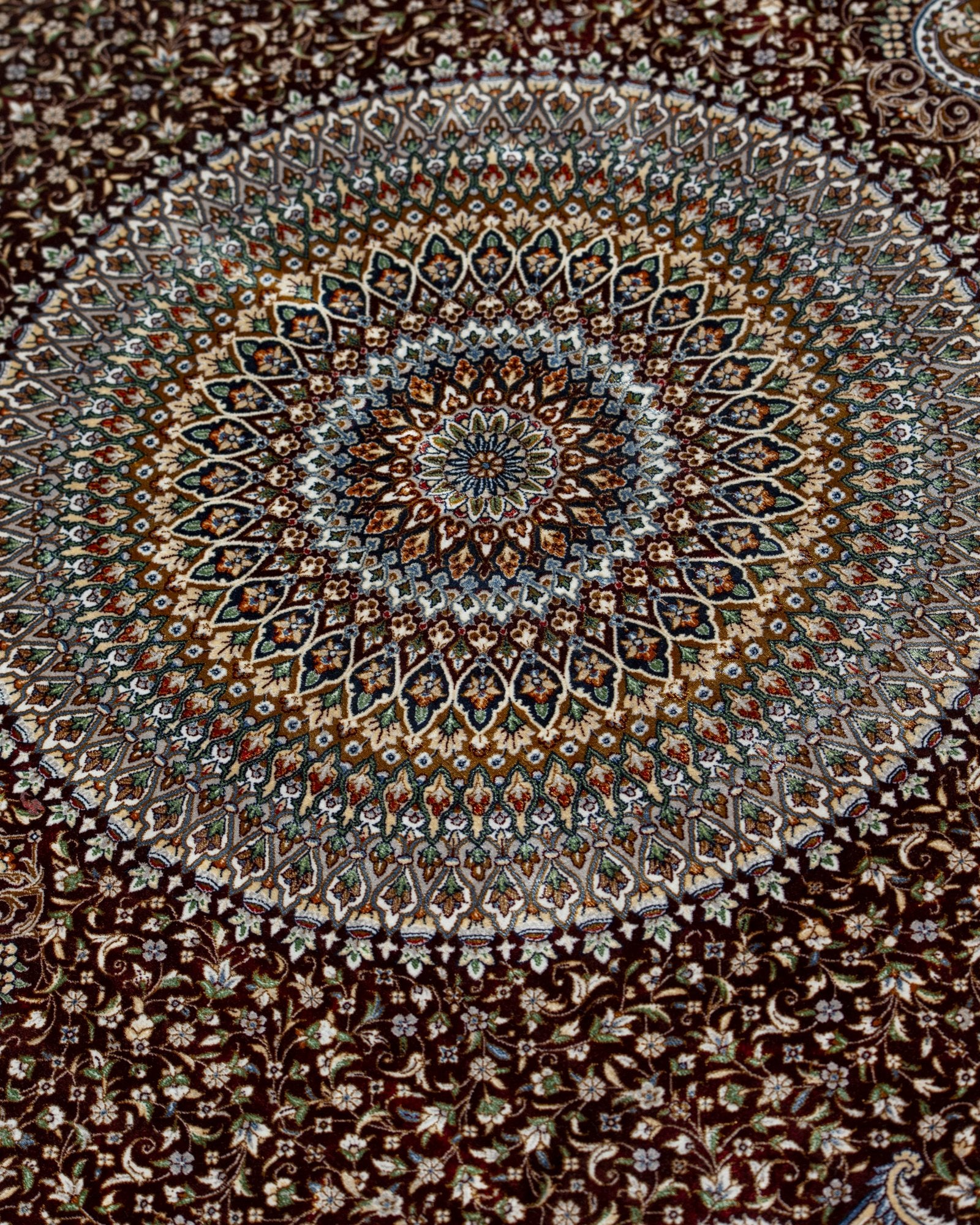 Rubina Persian silk carpet corner and fringe detail, red 225x150 cm - Tabeer Homes Dubai