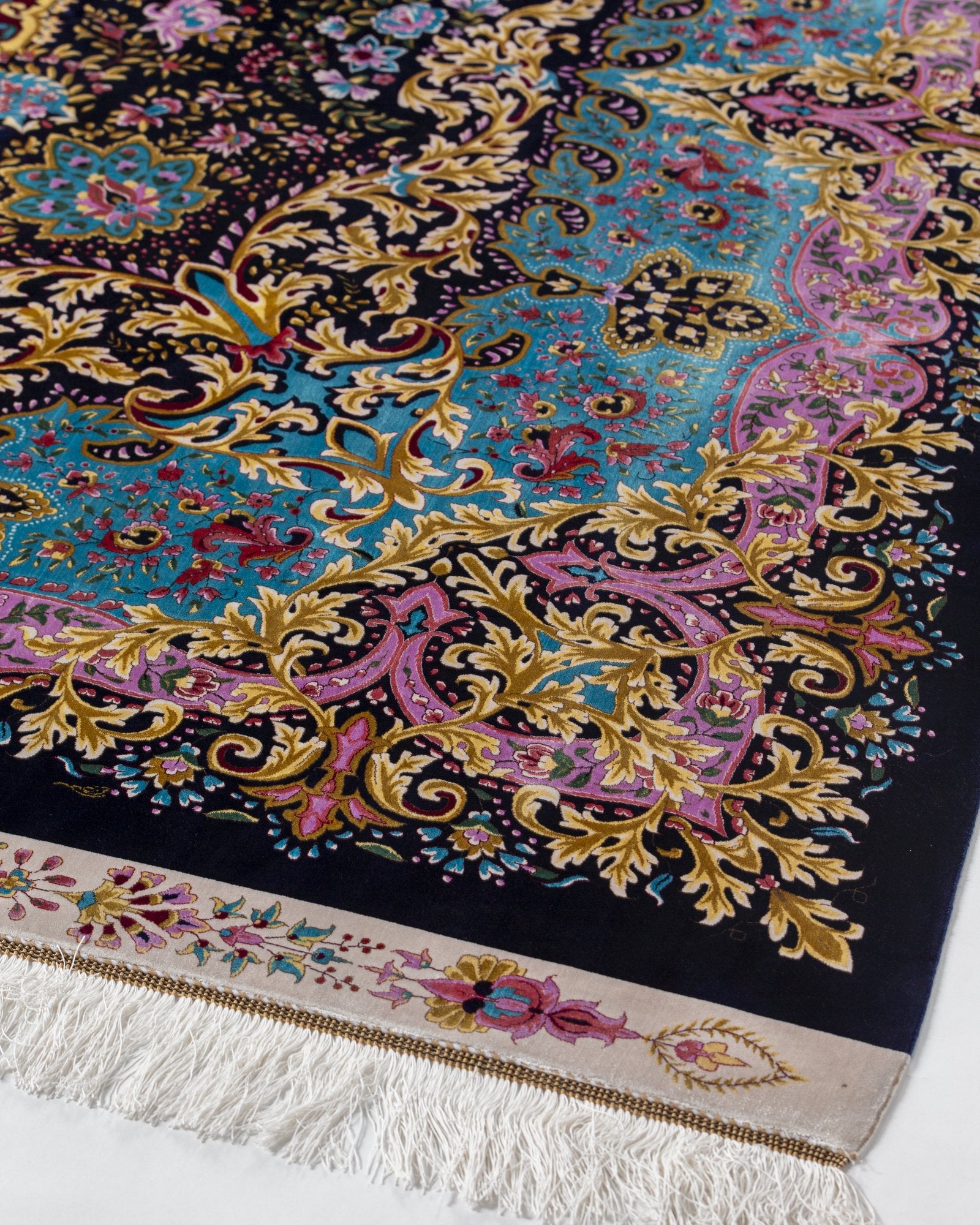 Serafina silk carpet border and corner detail in navy and sky blue, 300 x 400 cm - Tabeer Homes Dubai