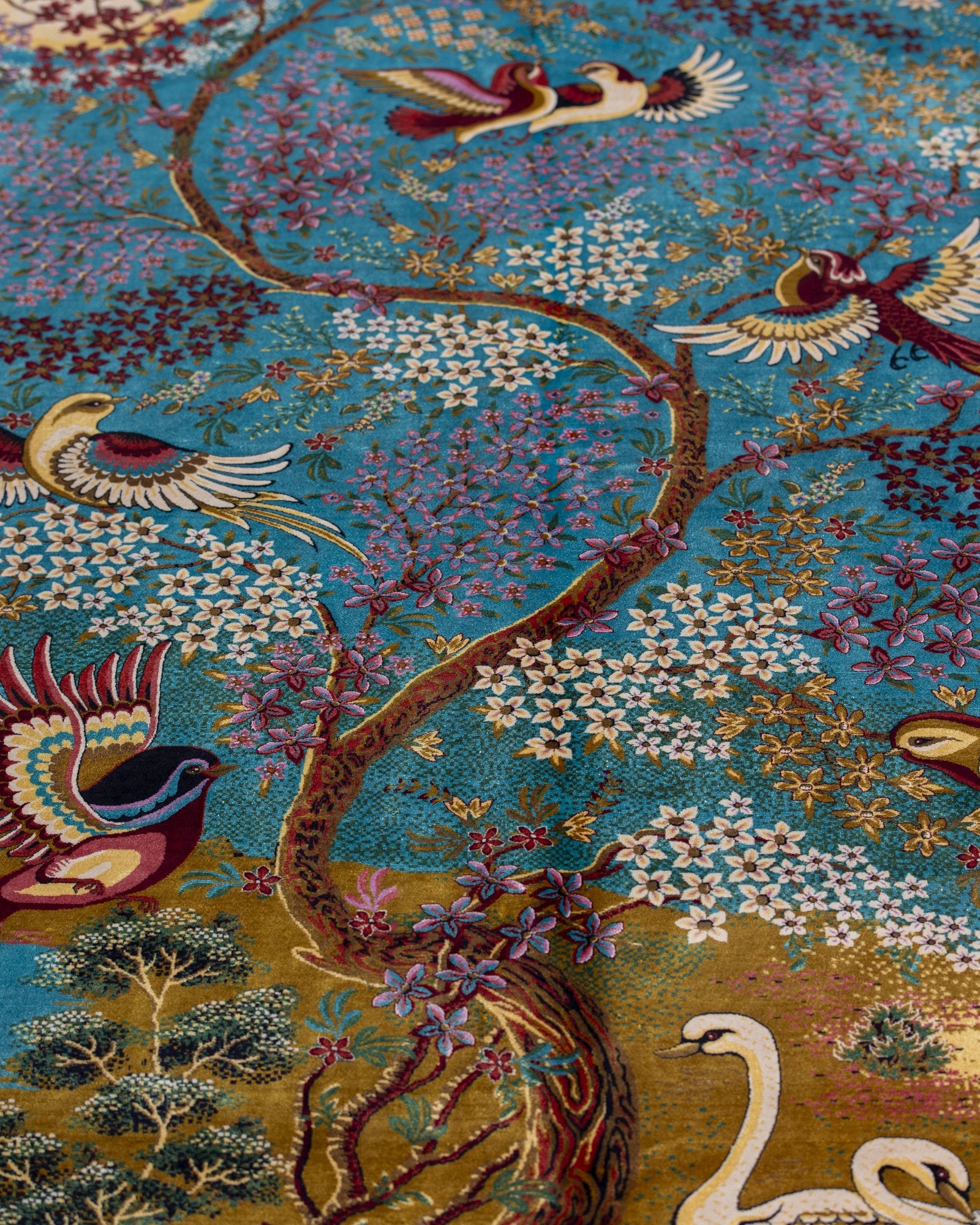Shahnaz Persian silk rug pile texture and sheen, turquoise 200 x 300 cm - Tabeer Homes Dubai
