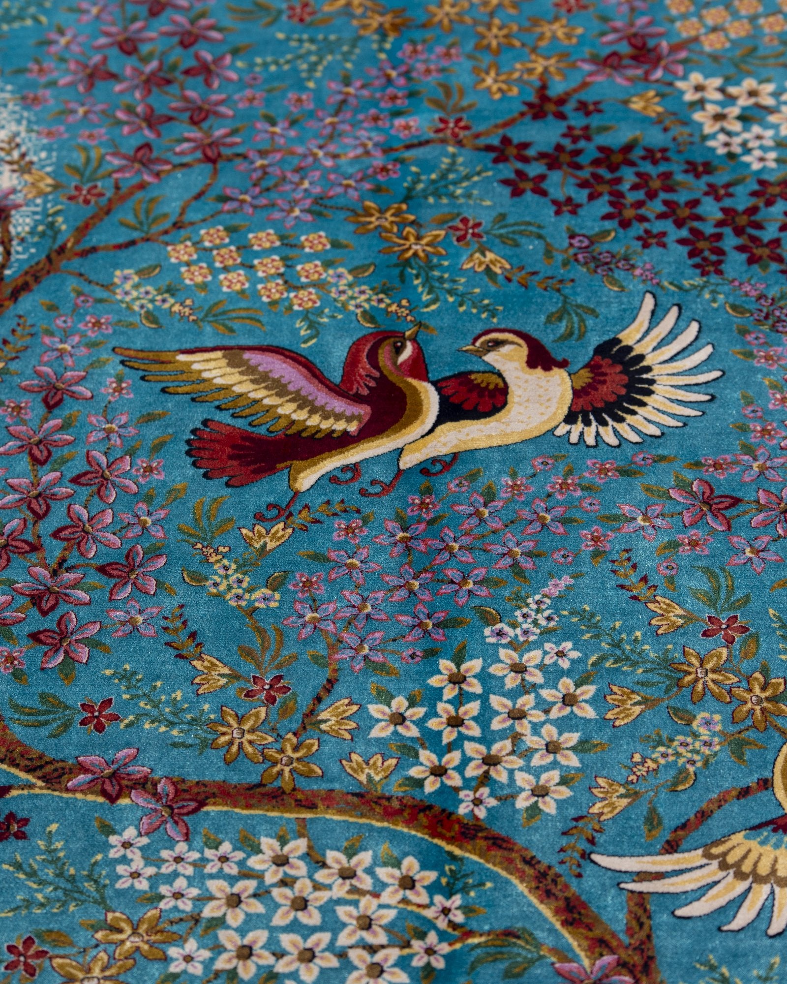 Shahnaz Persian silk rug fringe and selvedge detail, turquoise 200 x 300 cm - Tabeer Homes Dubai