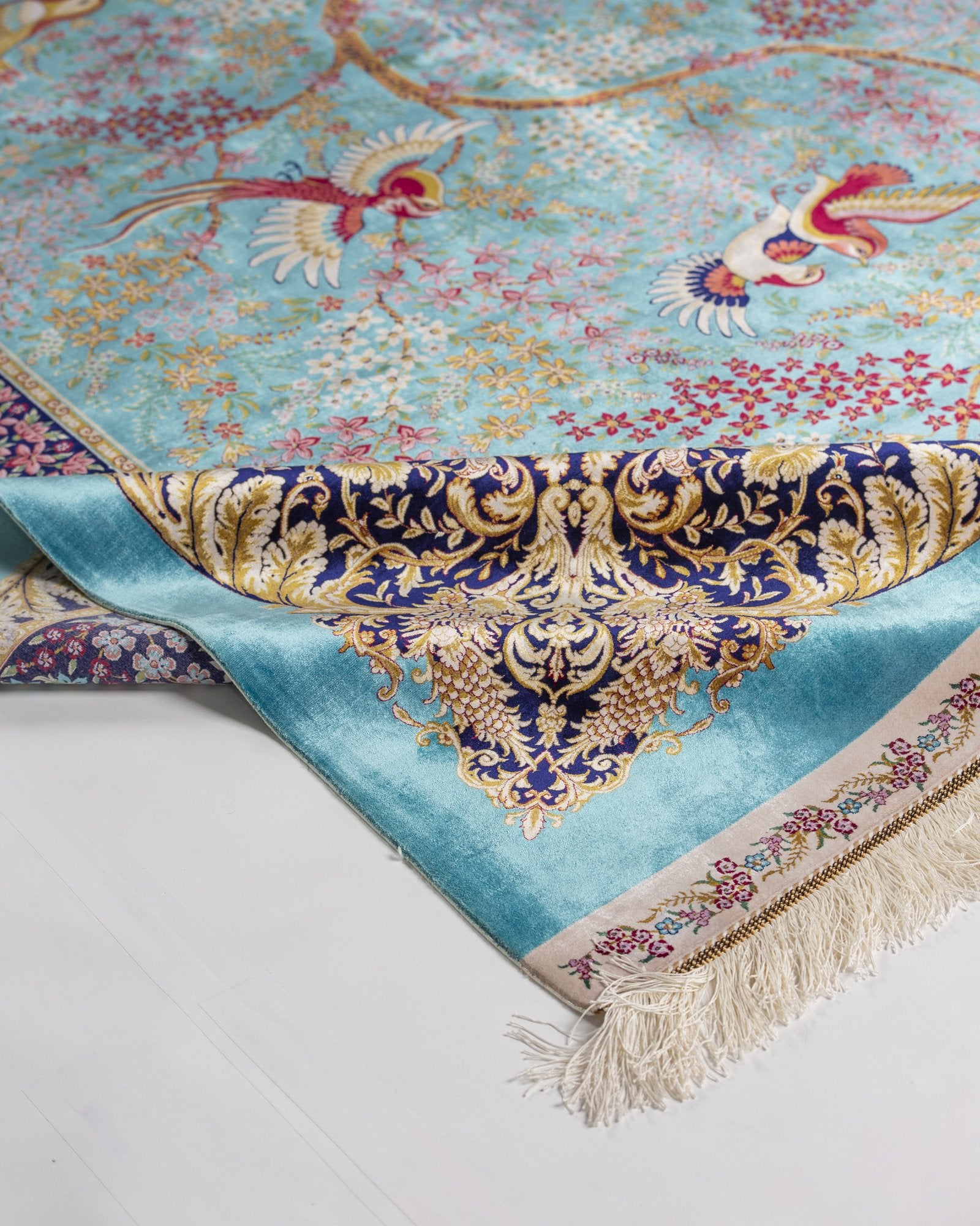 Shahnaz Persian silk rug edge binding and back detail, turquoise 200 x 300 cm - Tabeer Homes Dubai
