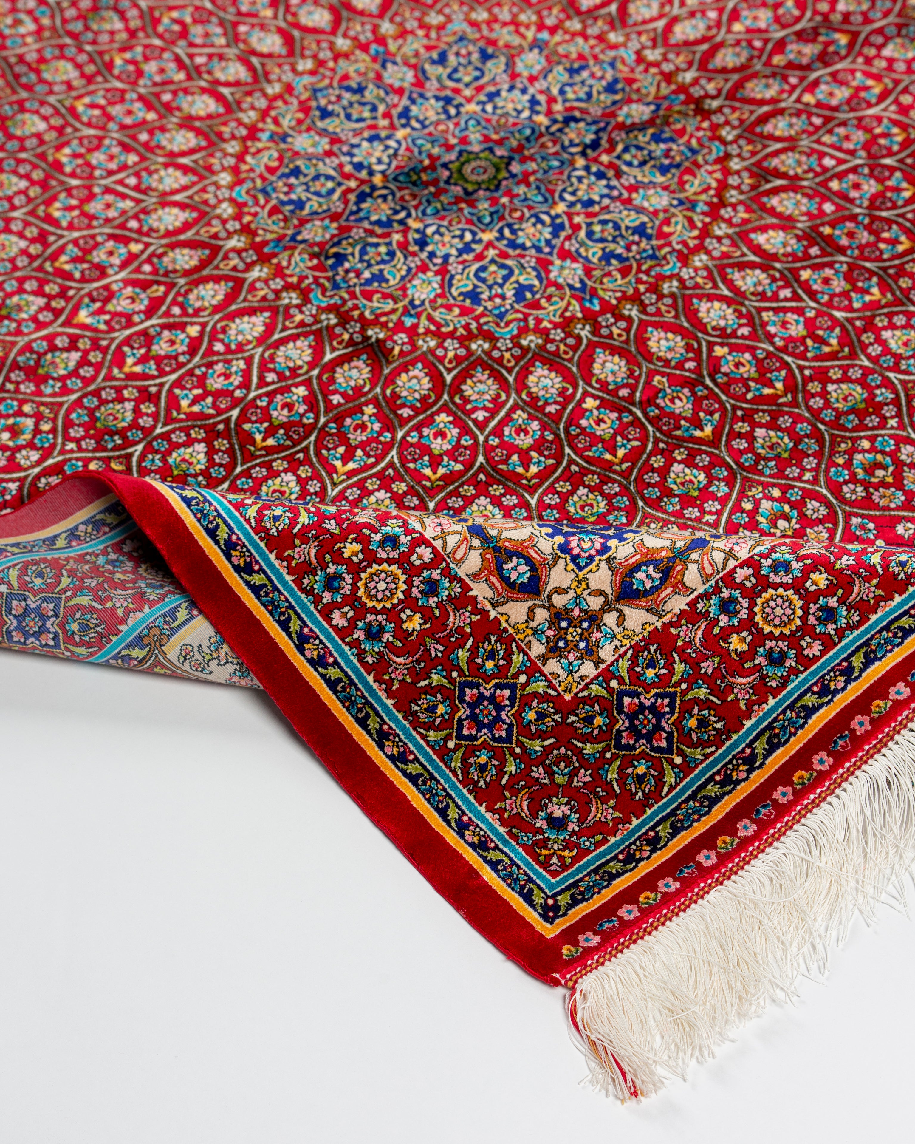 Corner and fringe of the Soraya red silk rug