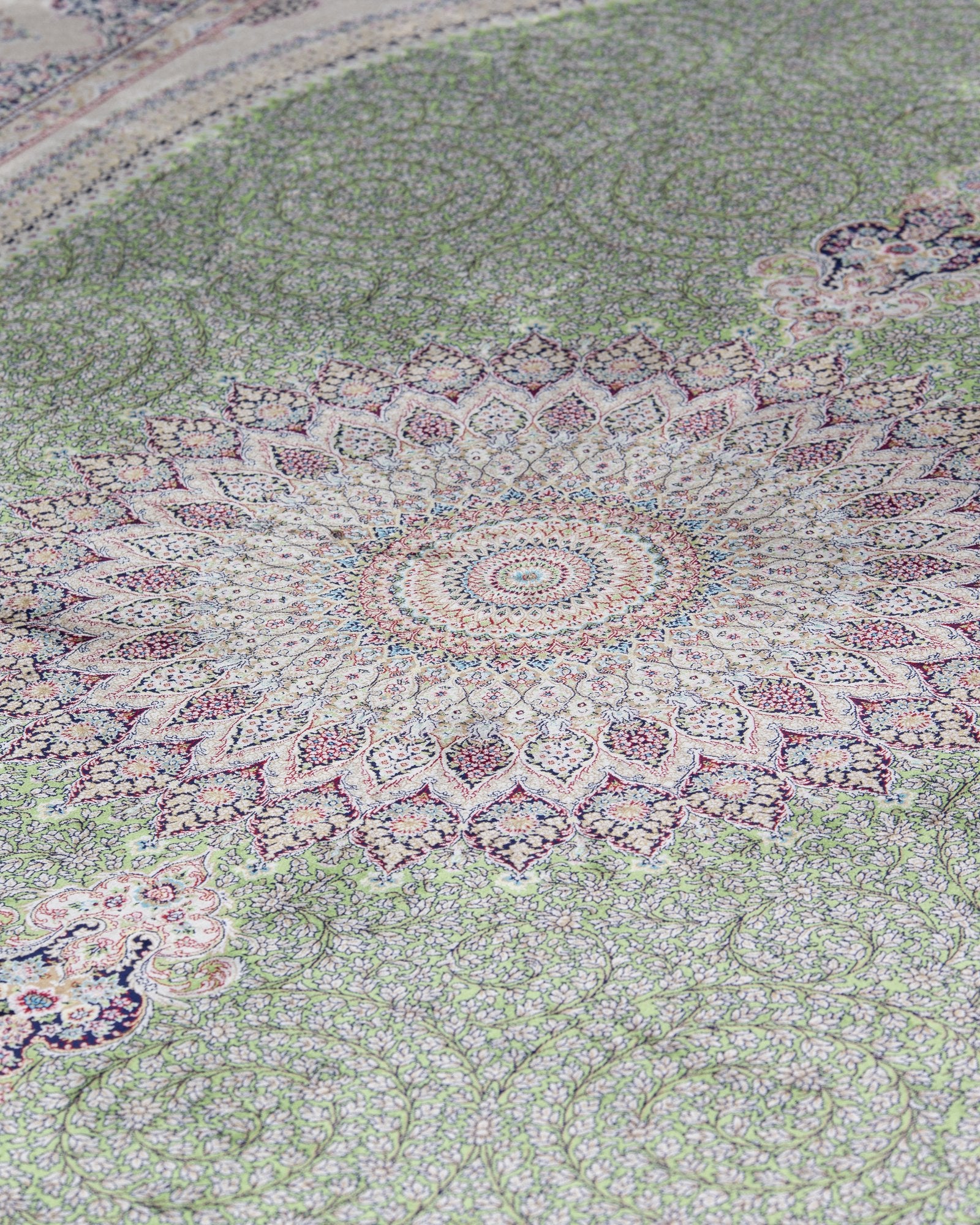 Verona Persian silk rug centre medallion close-up, sage green 200 x 300 cm - Tabeer Homes Dubai