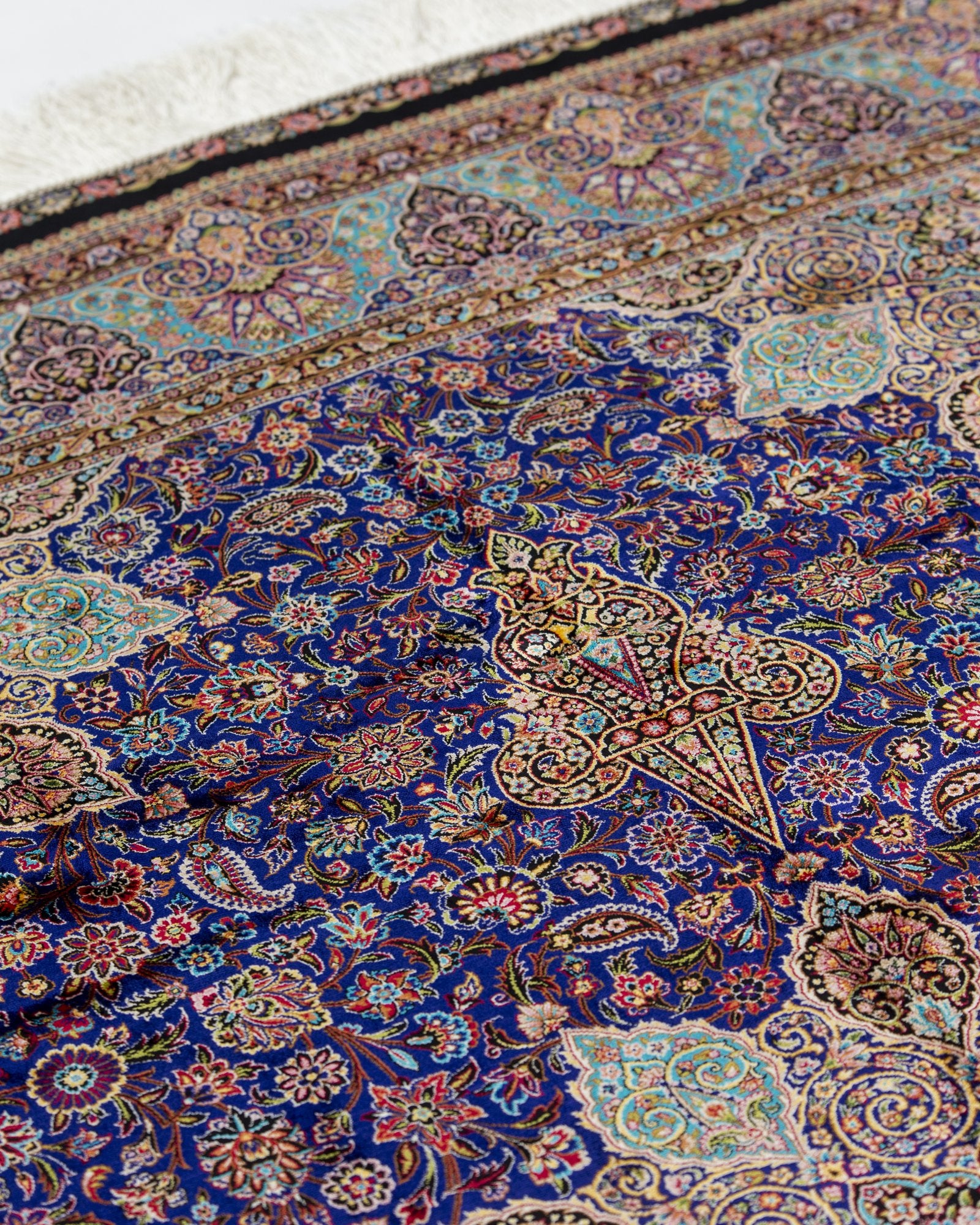 Violetta Persian silk carpet reverse and selvedge detail, navy 225x150 cm - Tabeer Homes Dubai