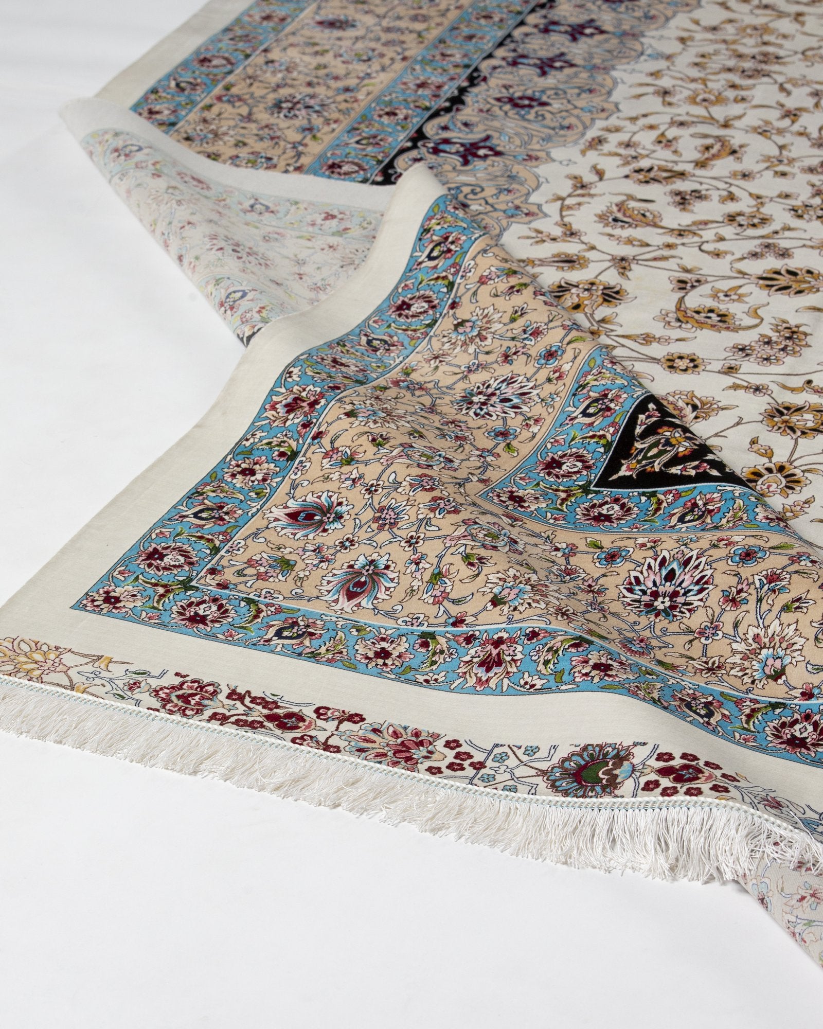 Yalda silk carpet field pattern detail in ivory and navy, 300 x 400 cm - Tabeer Homes Dubai