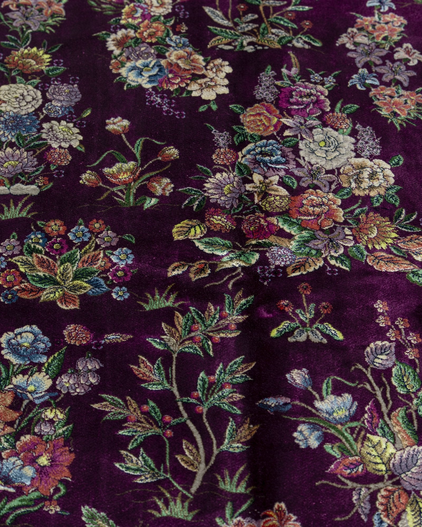 Yasmin Persian silk and wool carpet reverse and selvedge detail, purple 225x150 cm - Tabeer Homes Dubai